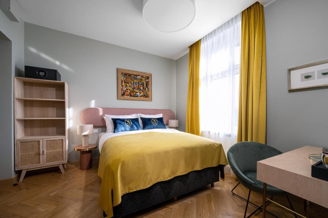Standard Queen Room,1466438846:JPEG