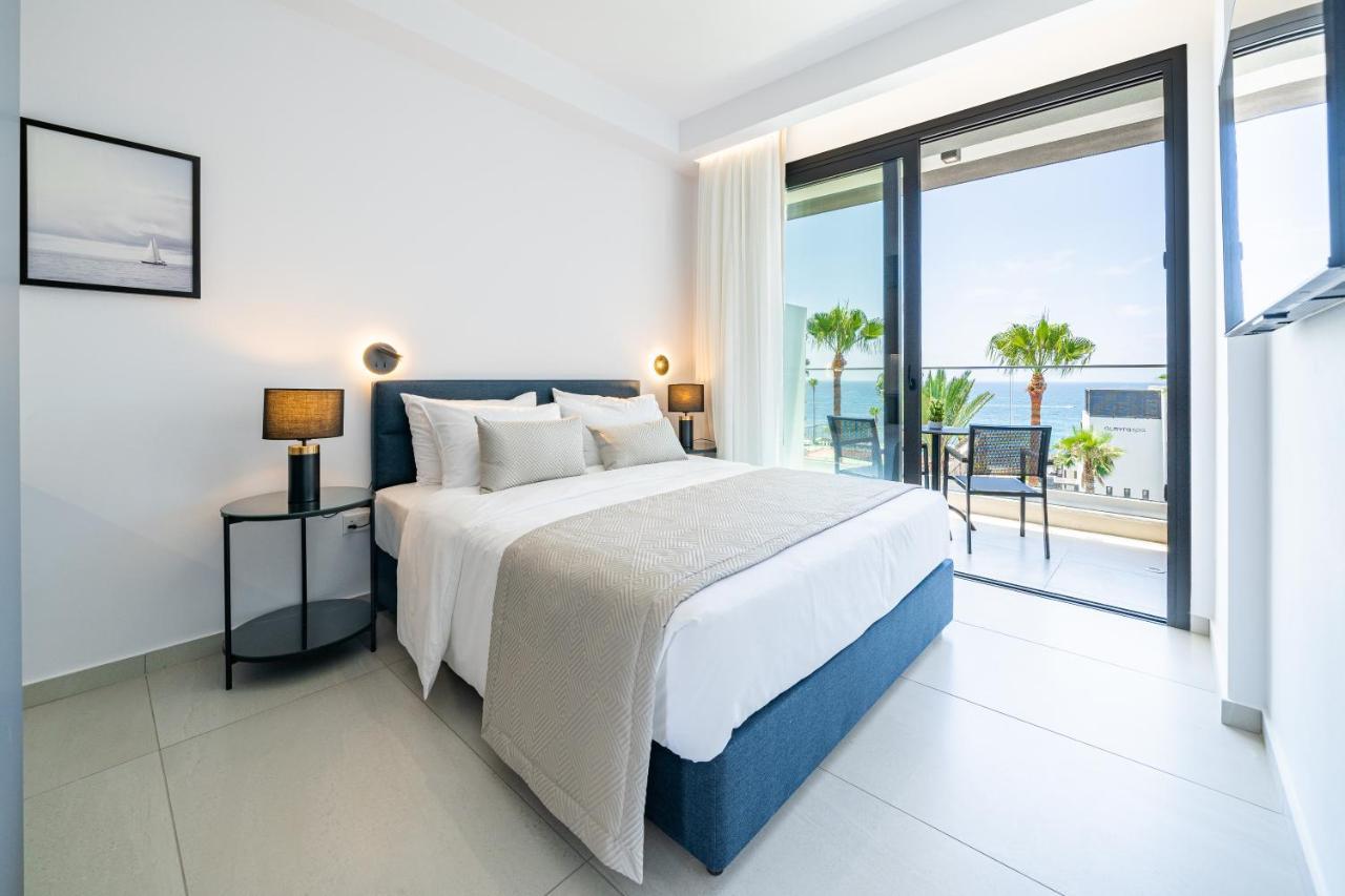 Studio with Sea View
