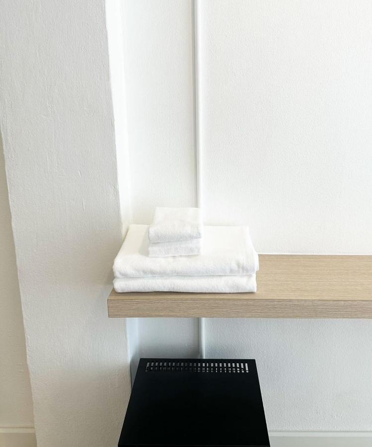 Suite,1469530124:JPEG