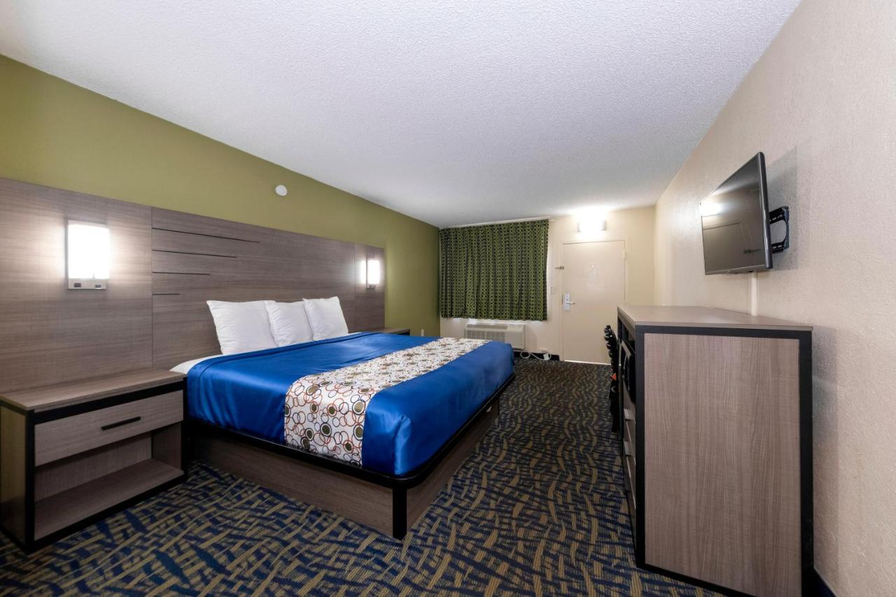 King Room - Smoking,1476751654:JPEG