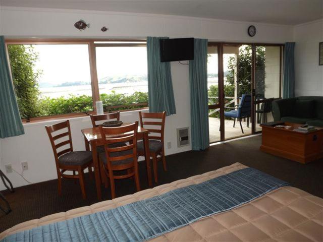 One-Bedroom Apartment Harbour View