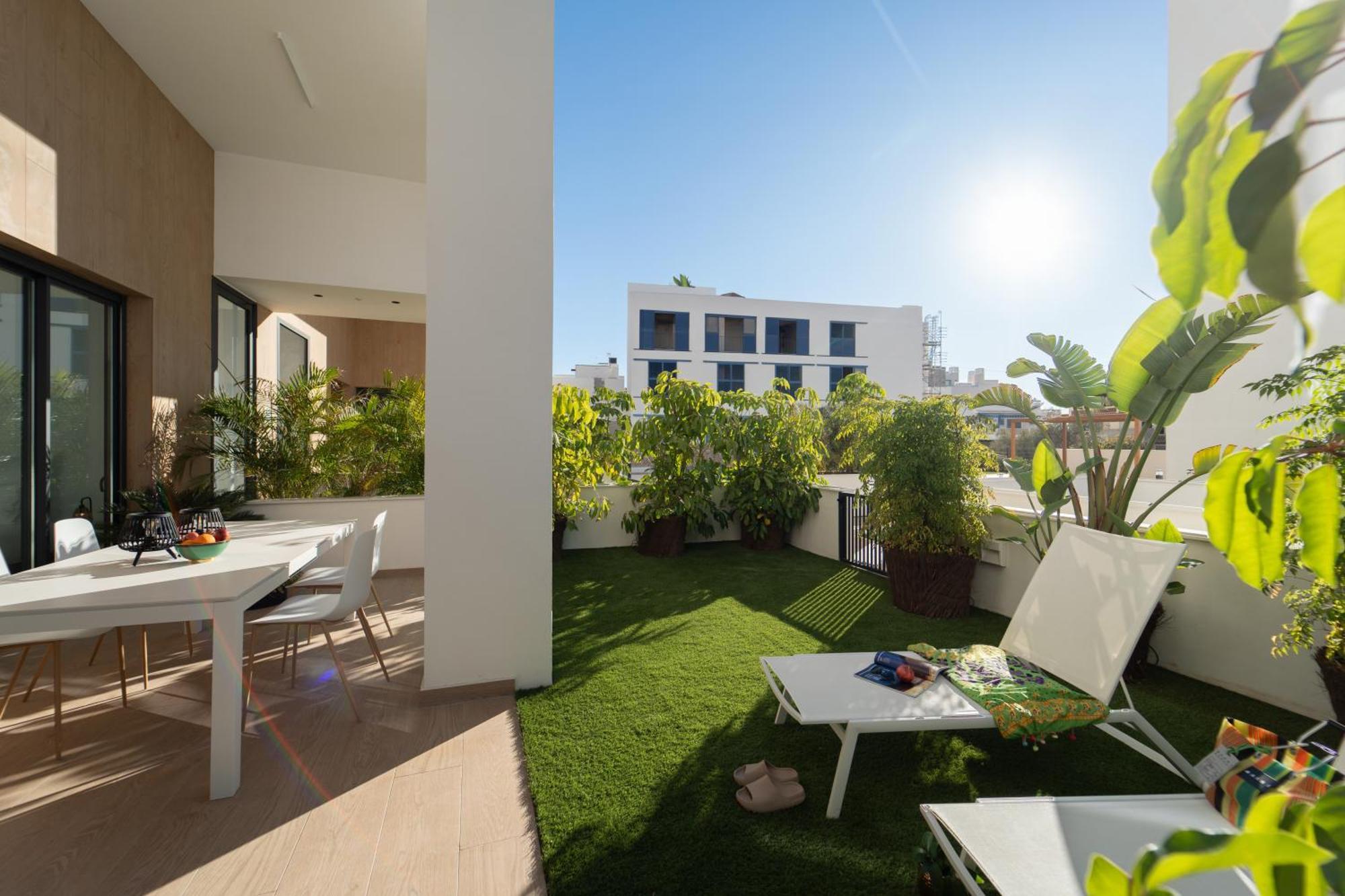 Apartamento de 1 dormitorio con jardín