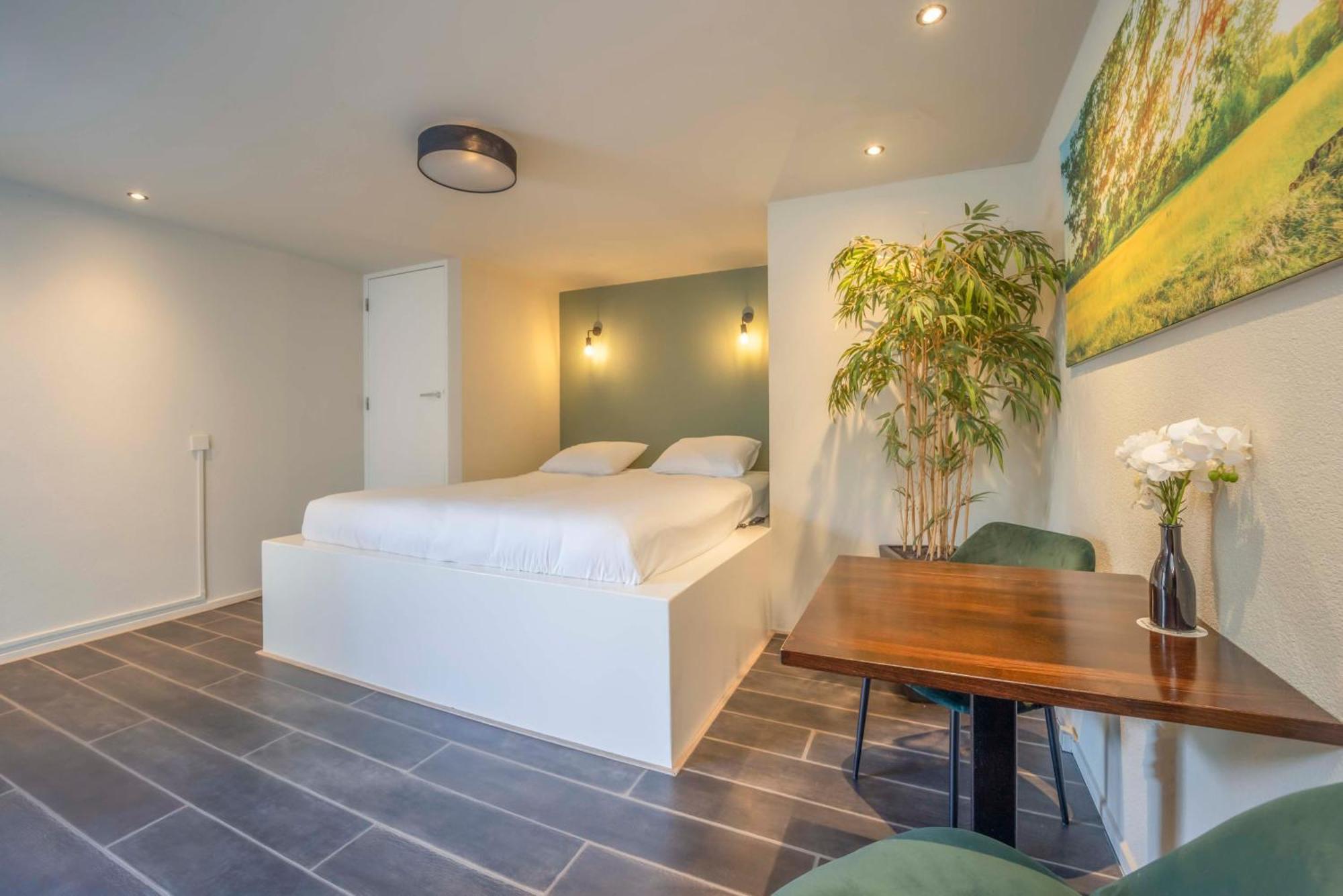 Junior Suite,1516392832:JPEG