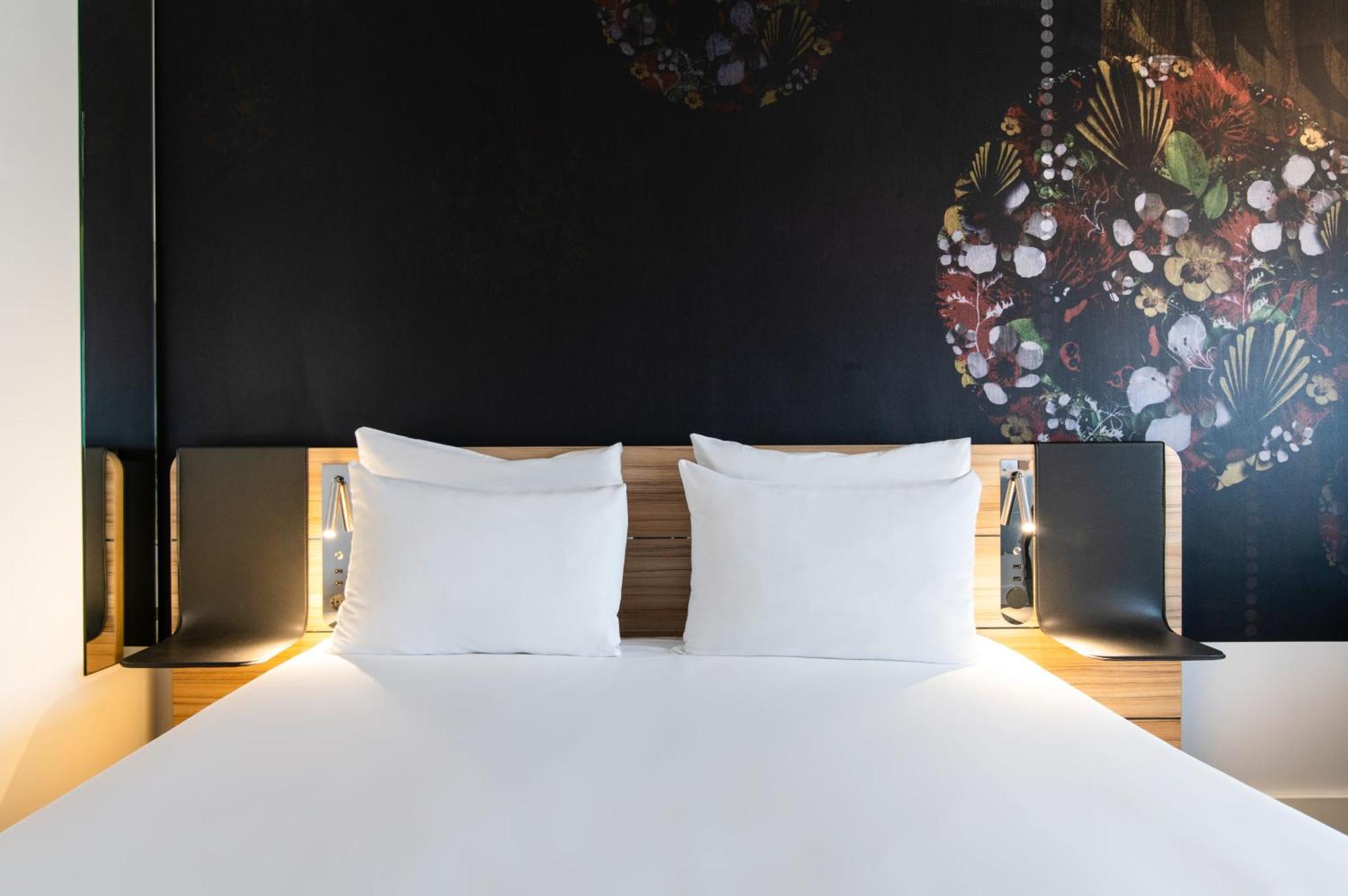 Superior Queen Room,1704848297:JPEG