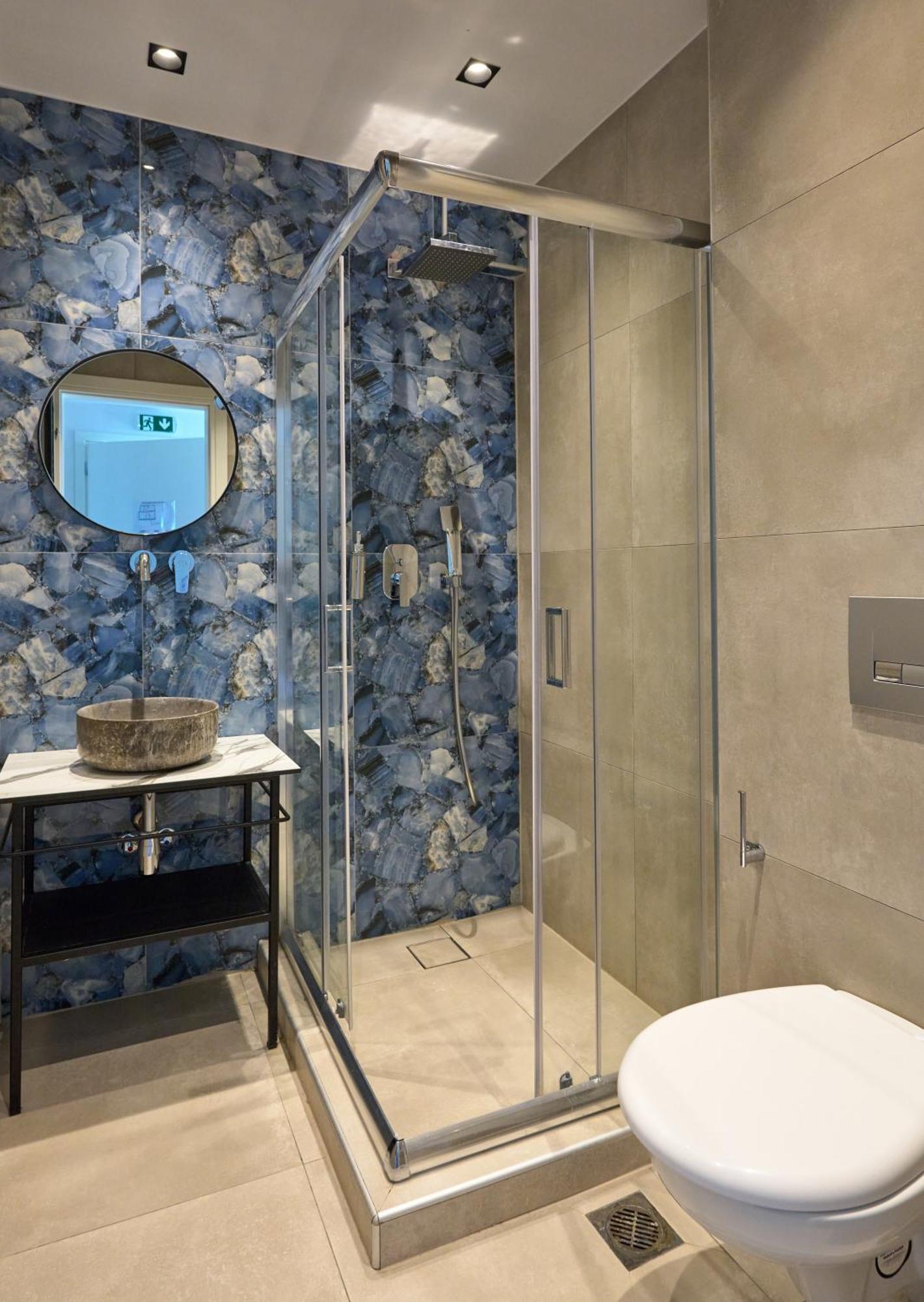 Double Room with Balcony,1517087104:JPEG