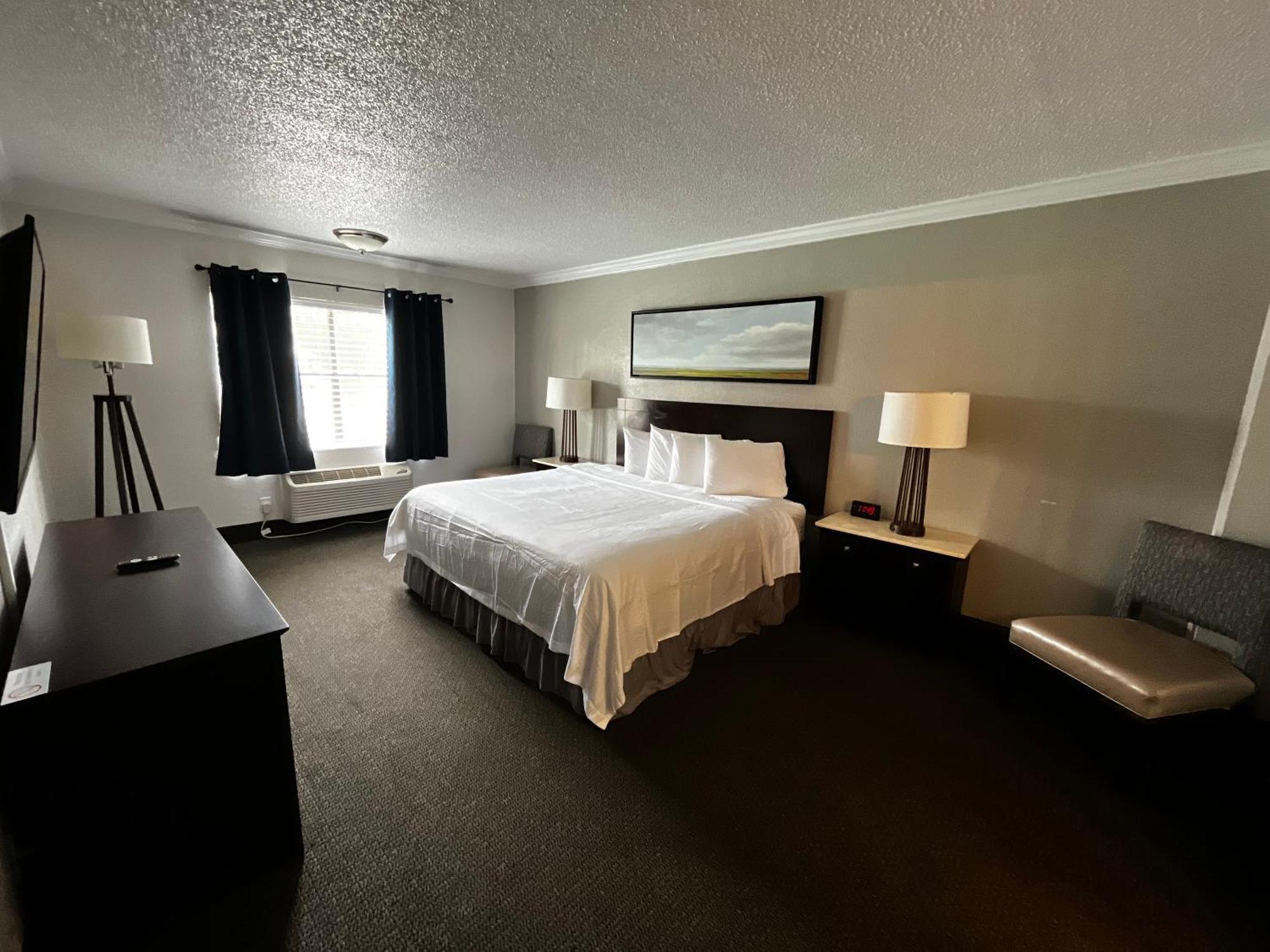 Deluxe King Room