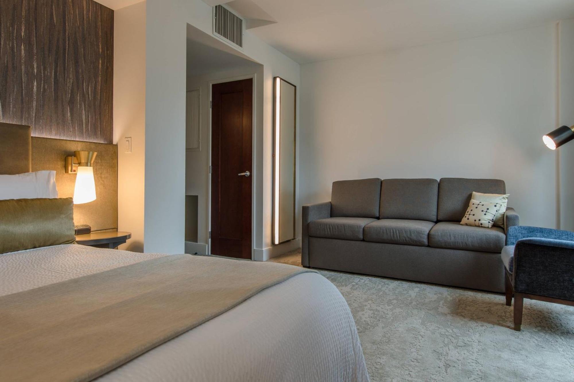 Chambre Lit King-Size de Luxe avec Canapé-Lit