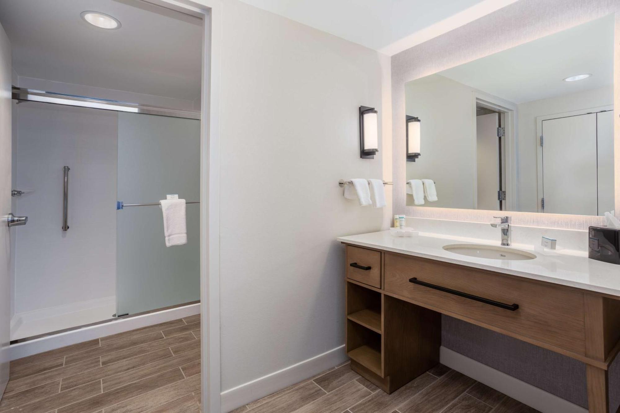 King Studio Suite