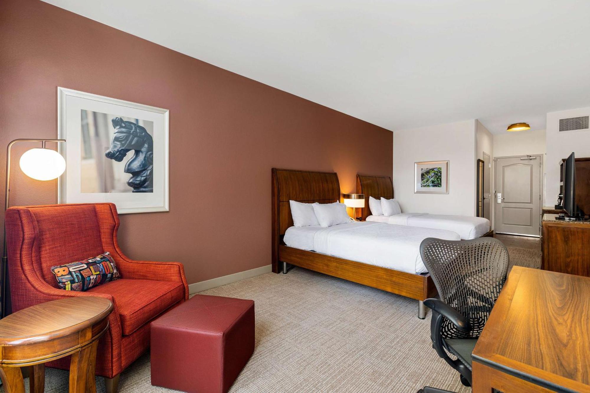 Queen Room Two Queen Beds Hearing Access