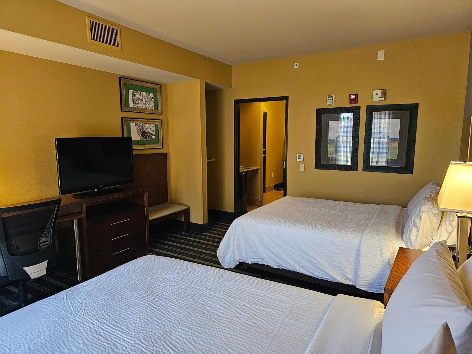 Standard Queen Room with Two Queen Beds