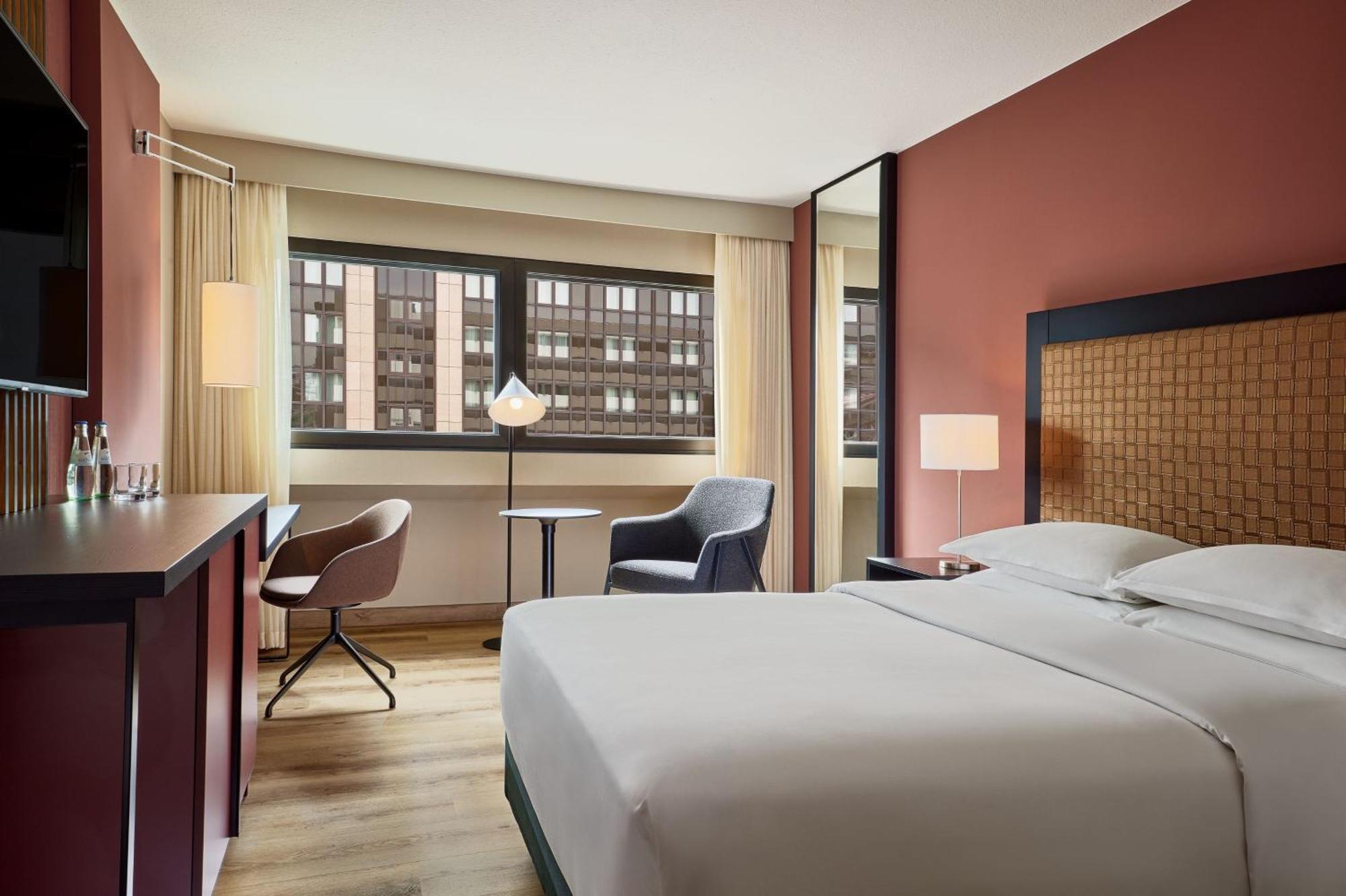 Premium Room, Guest room, 1 King or 1 Queen,1548479305:JPEG