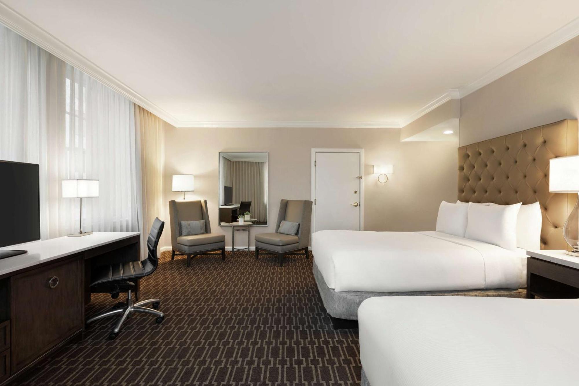 Corner Room 2 Double Beds