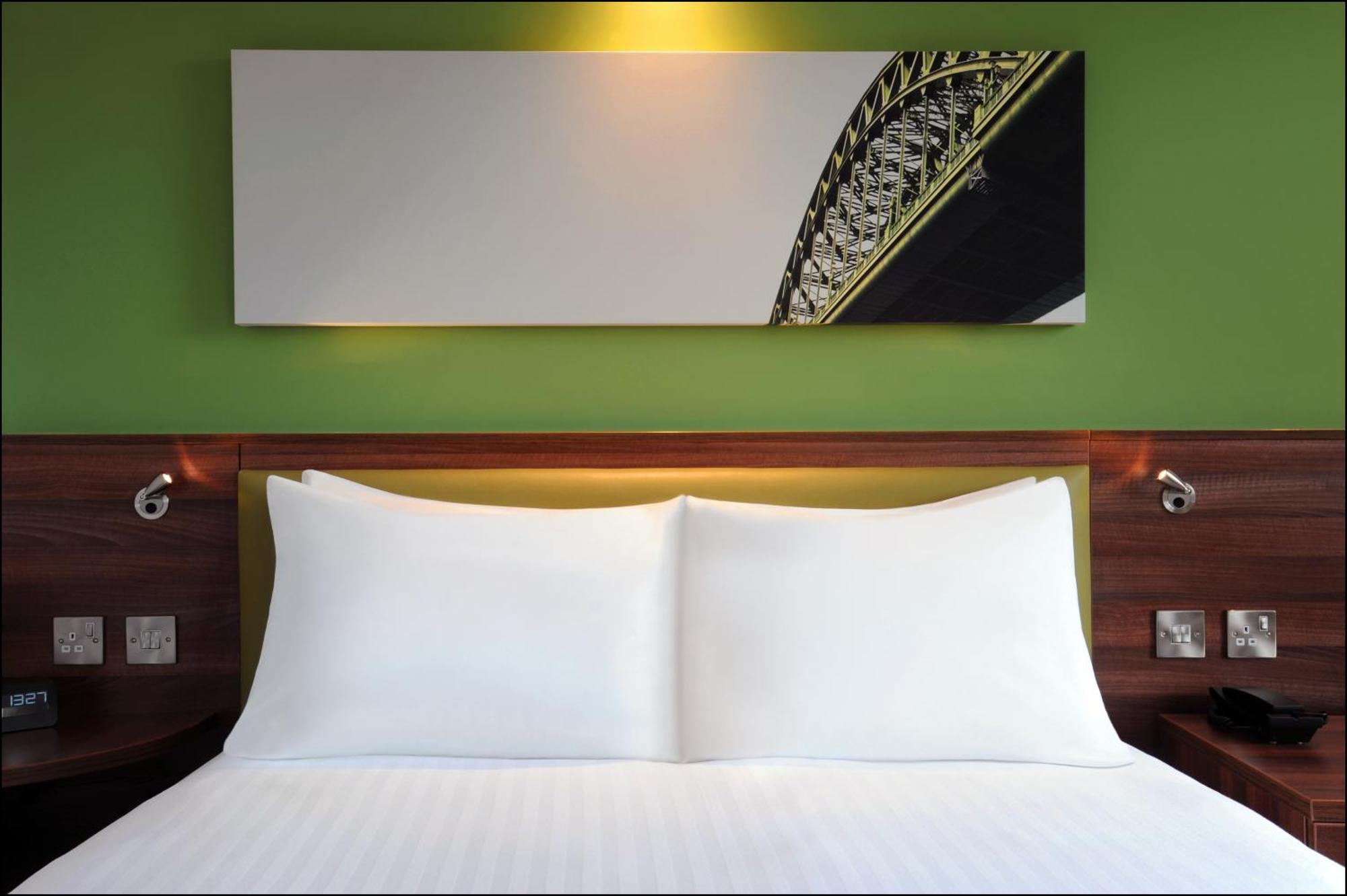 Quarto Queen com 2 Camas - Acessível Para Hóspedes com Mobilidade Reduzida.