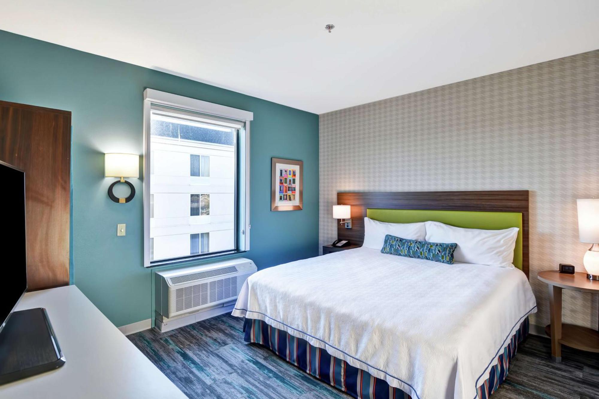 One-Bedroom King Suite Non-Smoking