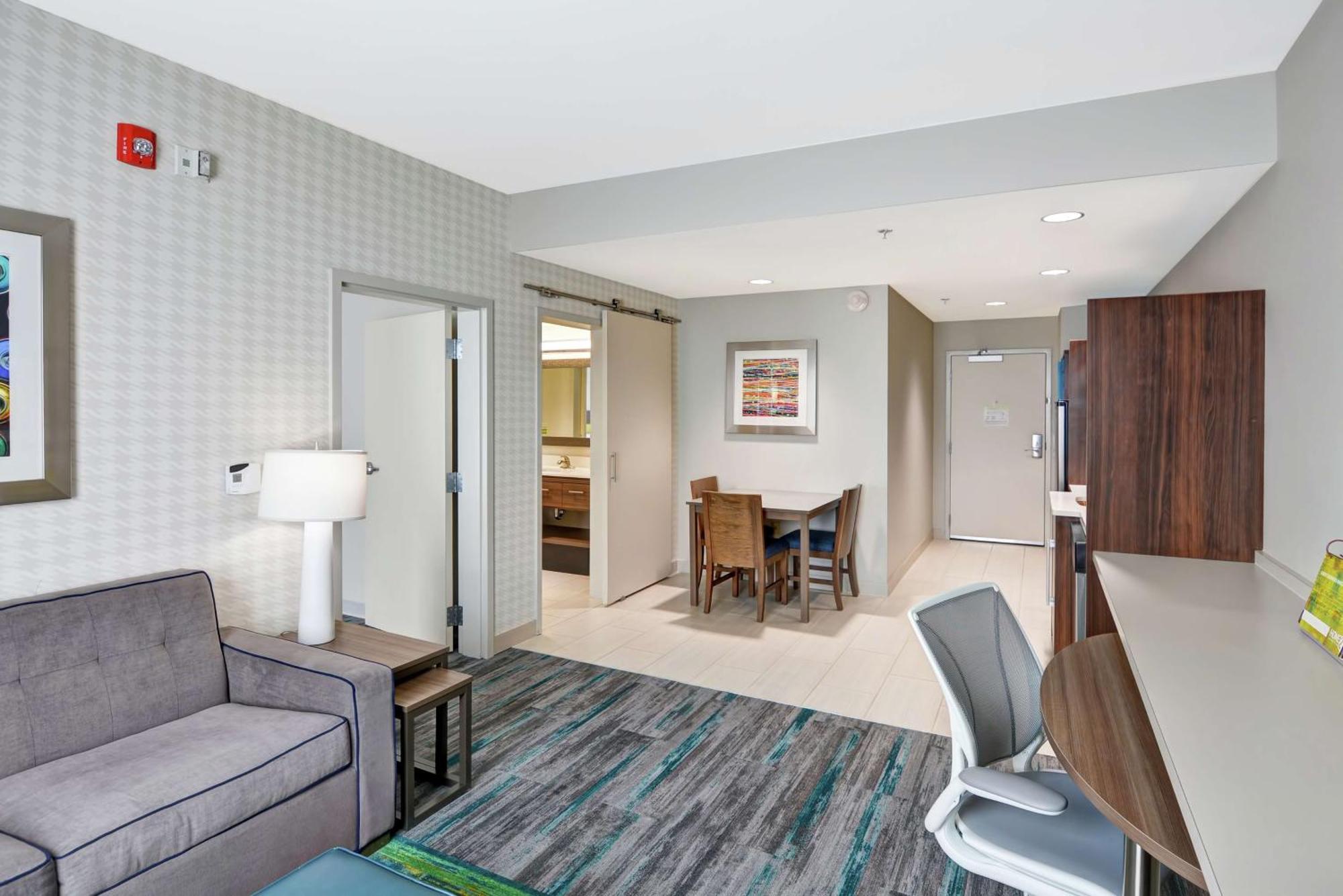 One-Bedroom King Suite Non-Smoking