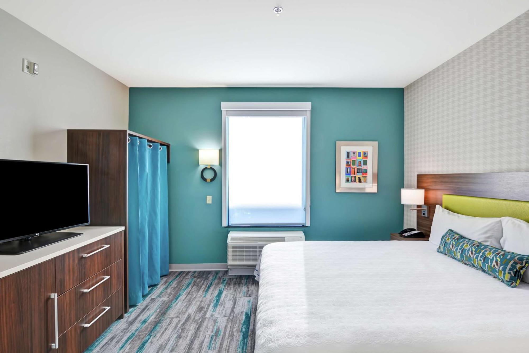 One-Bedroom King Suite Non-Smoking