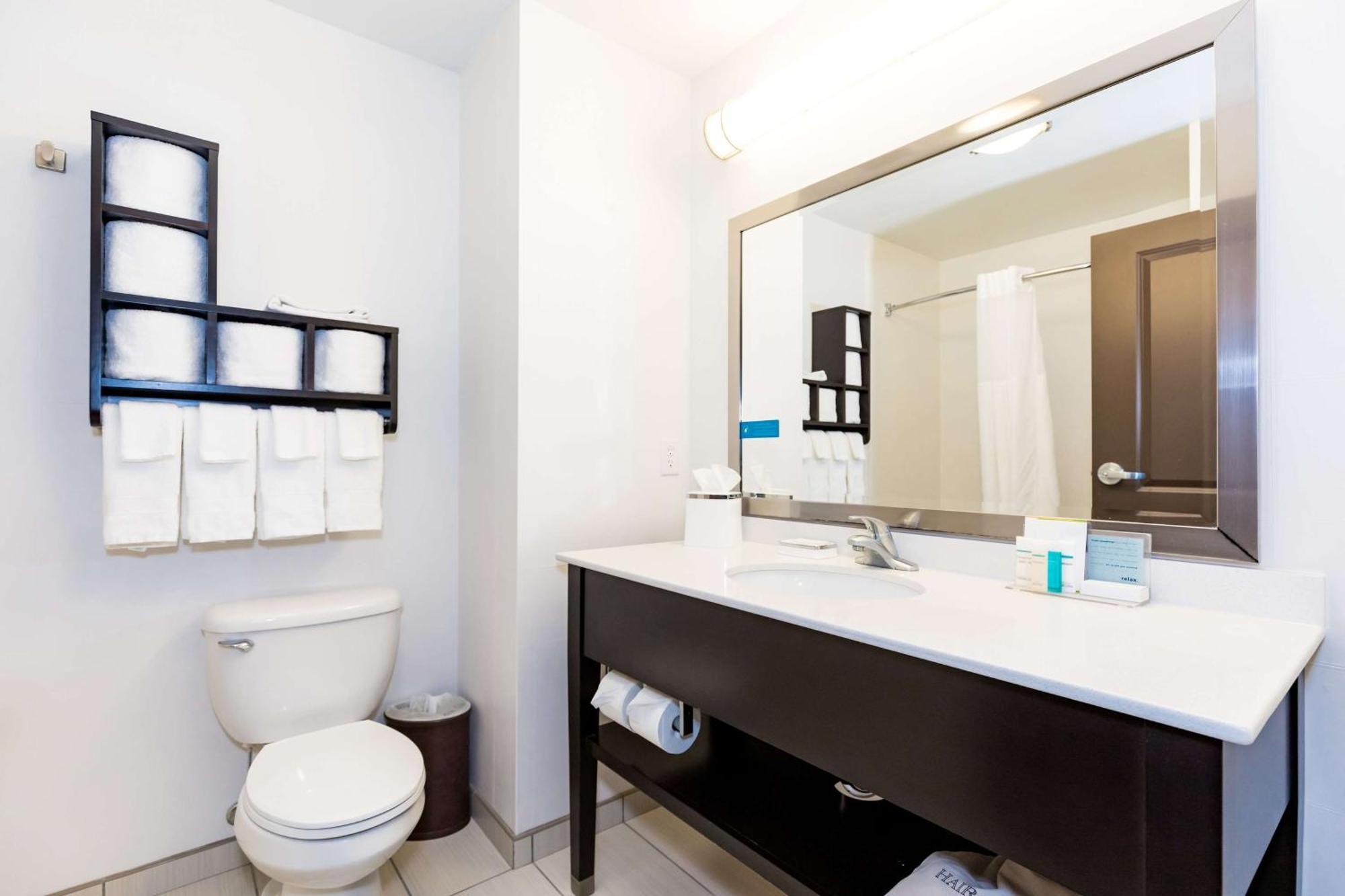 Queen Room with Two Queen Beds (4 Adults),1551378457:JPEG