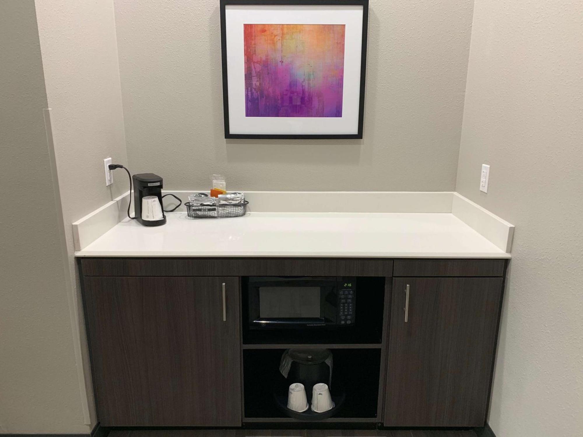 King Studio Suite with Sofa Bed - Non-Smoking,1551657889:JPEG