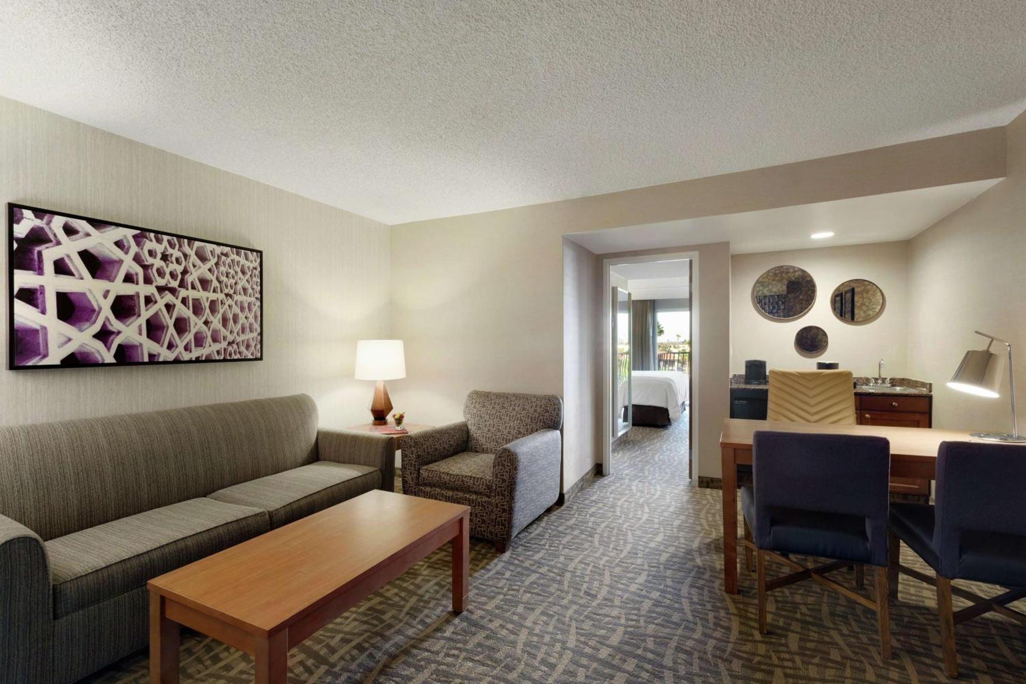 King Suite with Balcony - Non-Smoking,1551969862:JPEG
