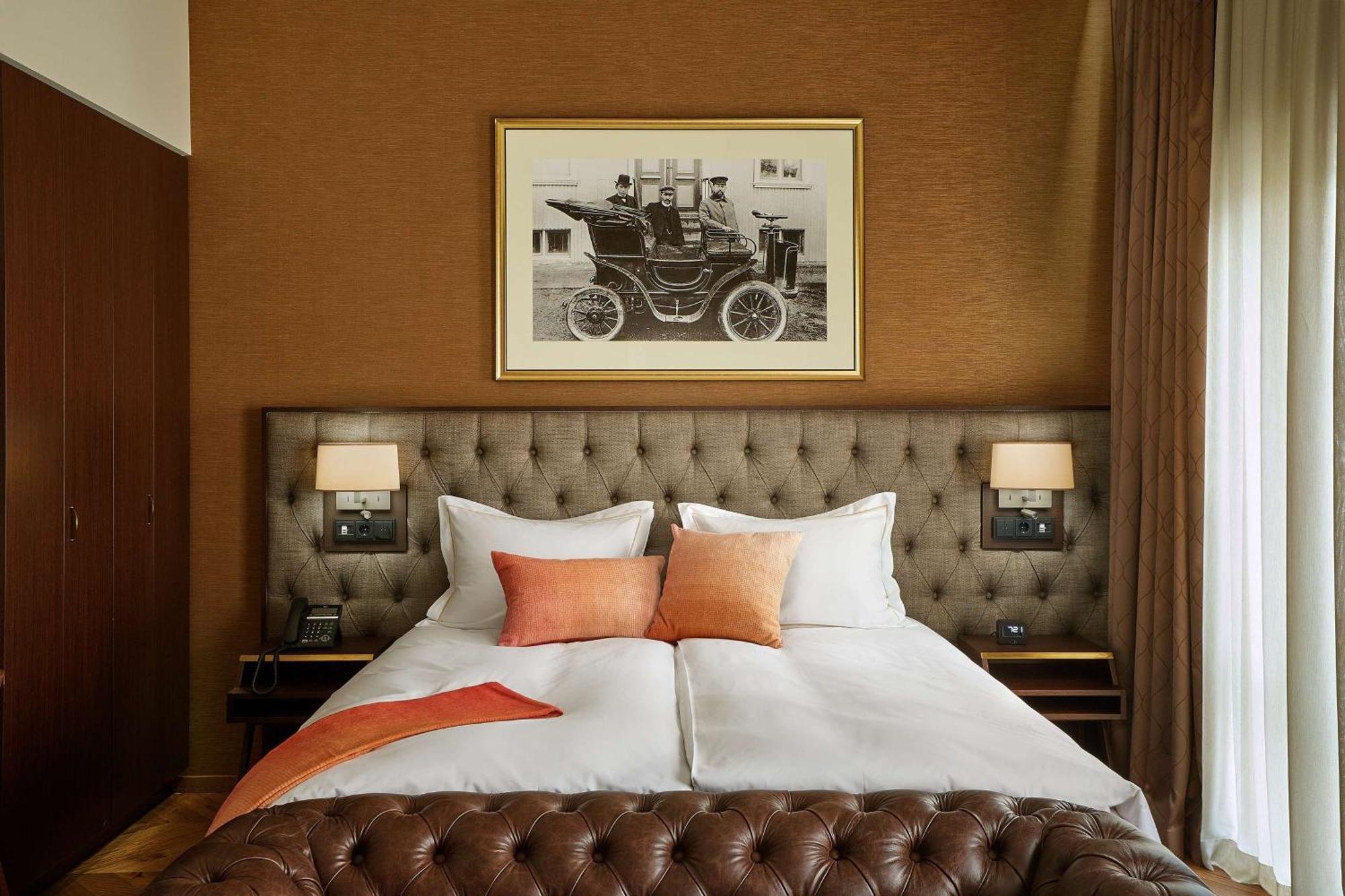 Deluxe King Room,1552468507:JPEG