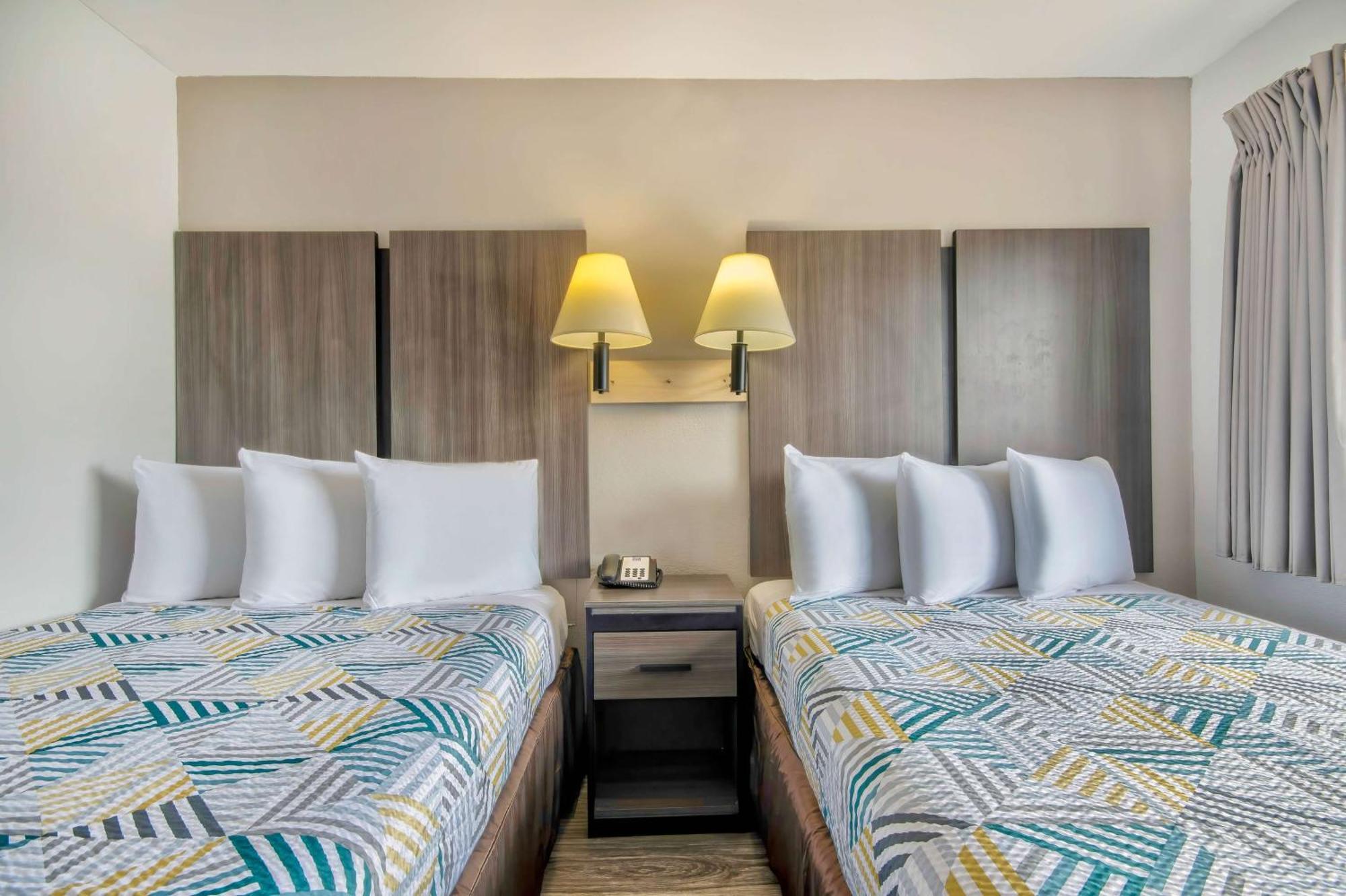 Quadruple Room Non-Smoking