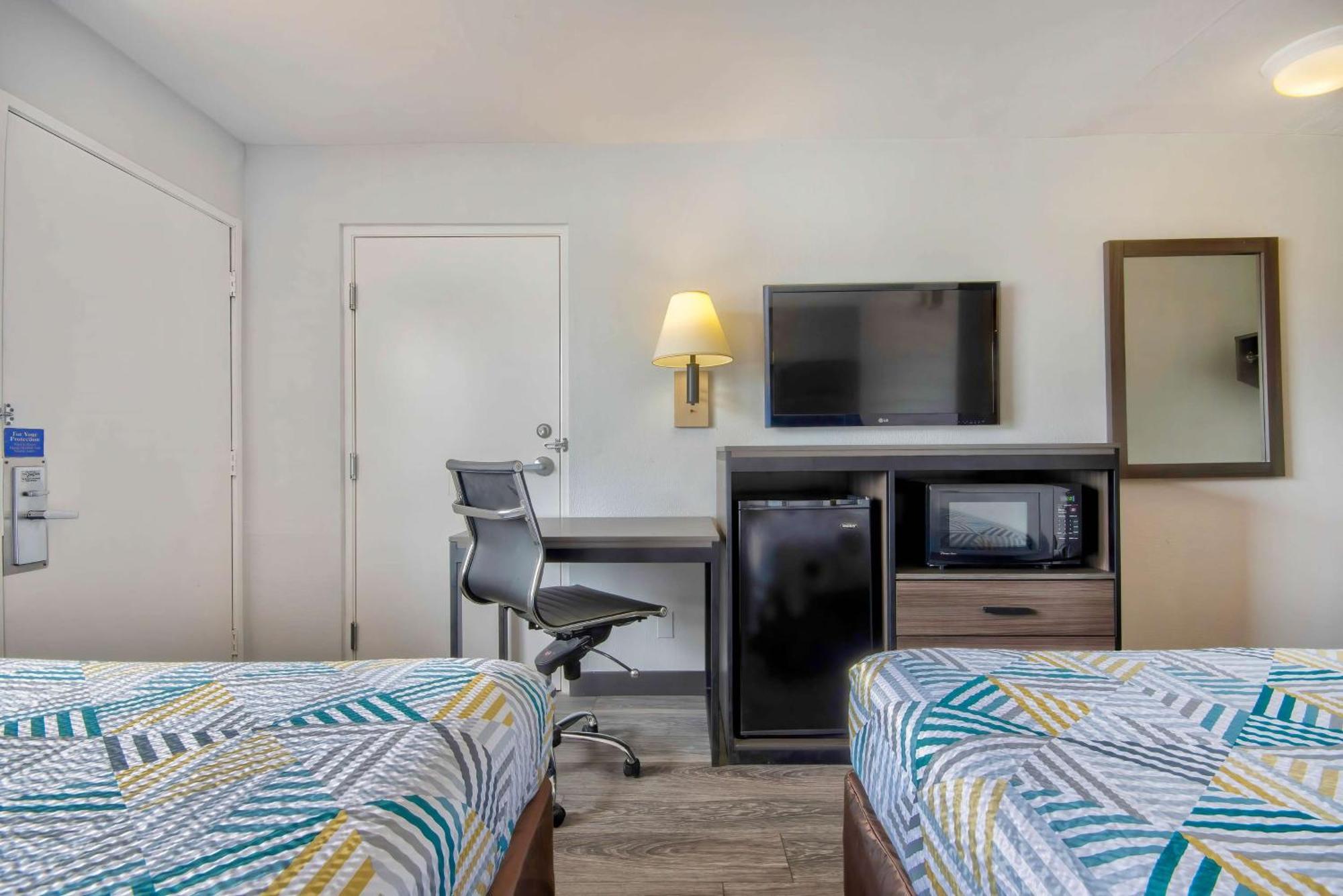 Quadruple Room Non-Smoking