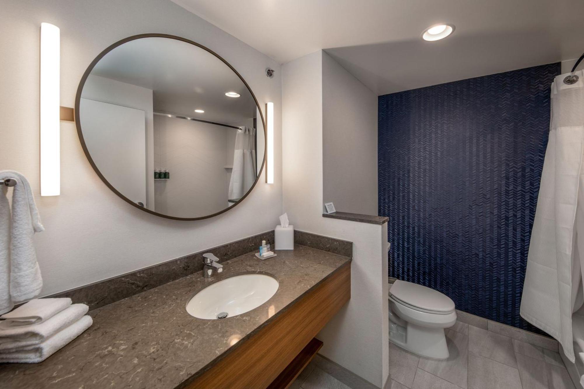 Queen Room Two Queen Beds Bathtub Mobility Access or Hearing Accessible