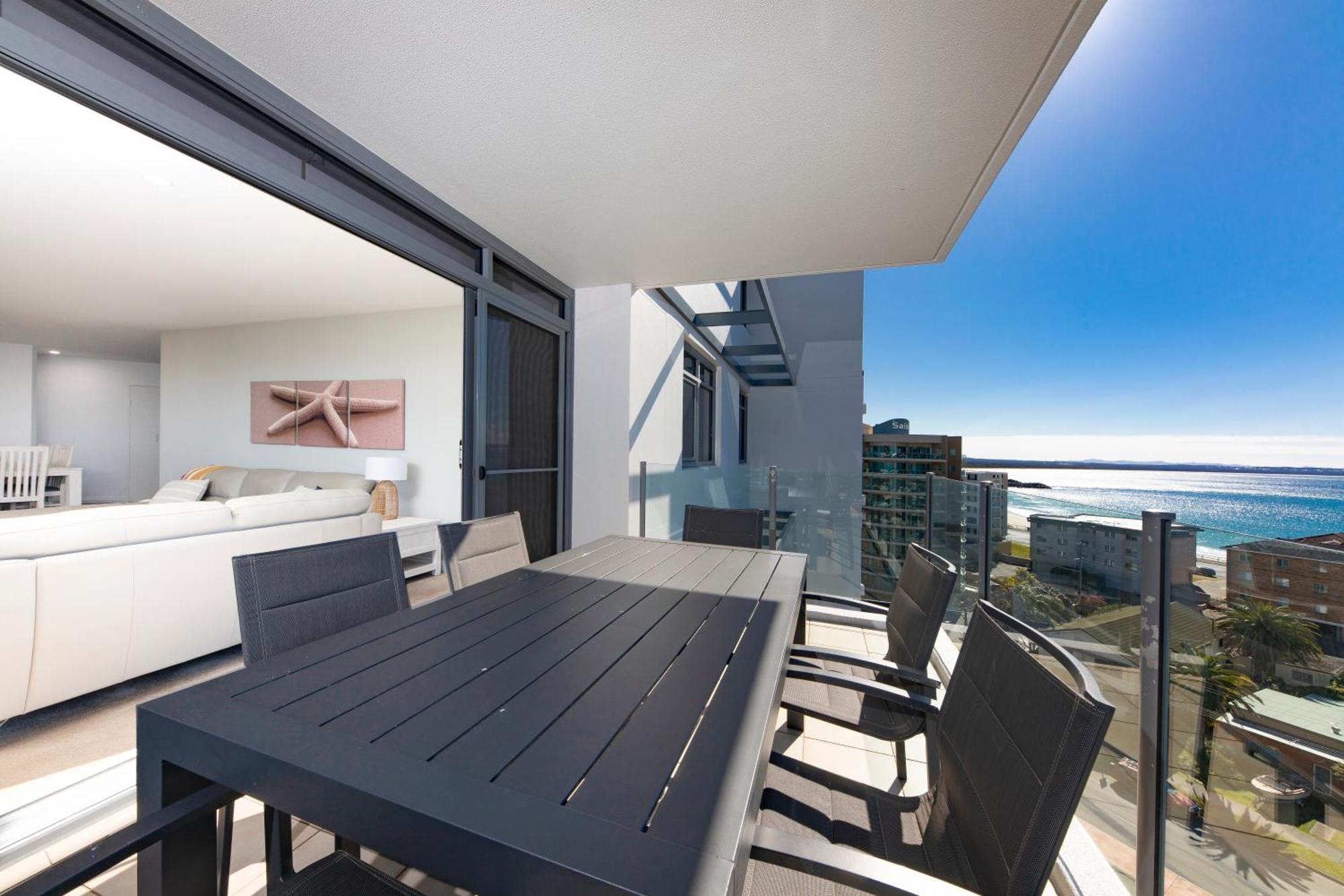 One-Bedroom Apartment Water View