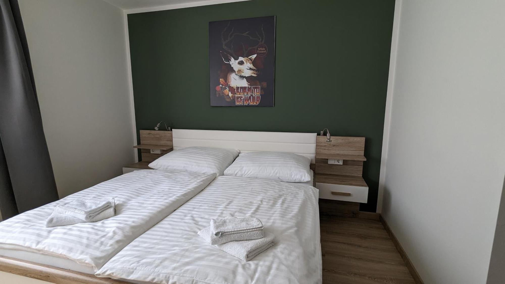 Double Room,1570831223:JPEG