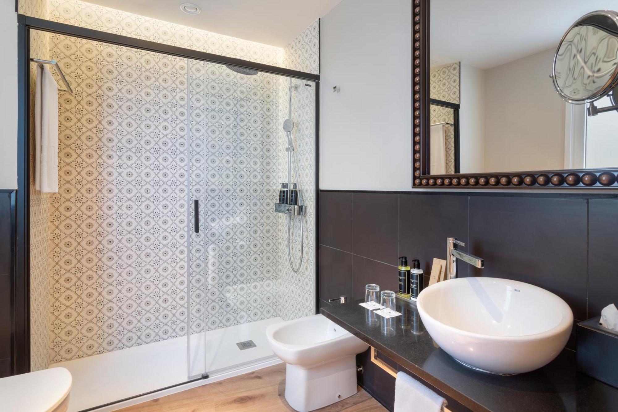 Premium Double or Twin Room,1586112952:JPEG