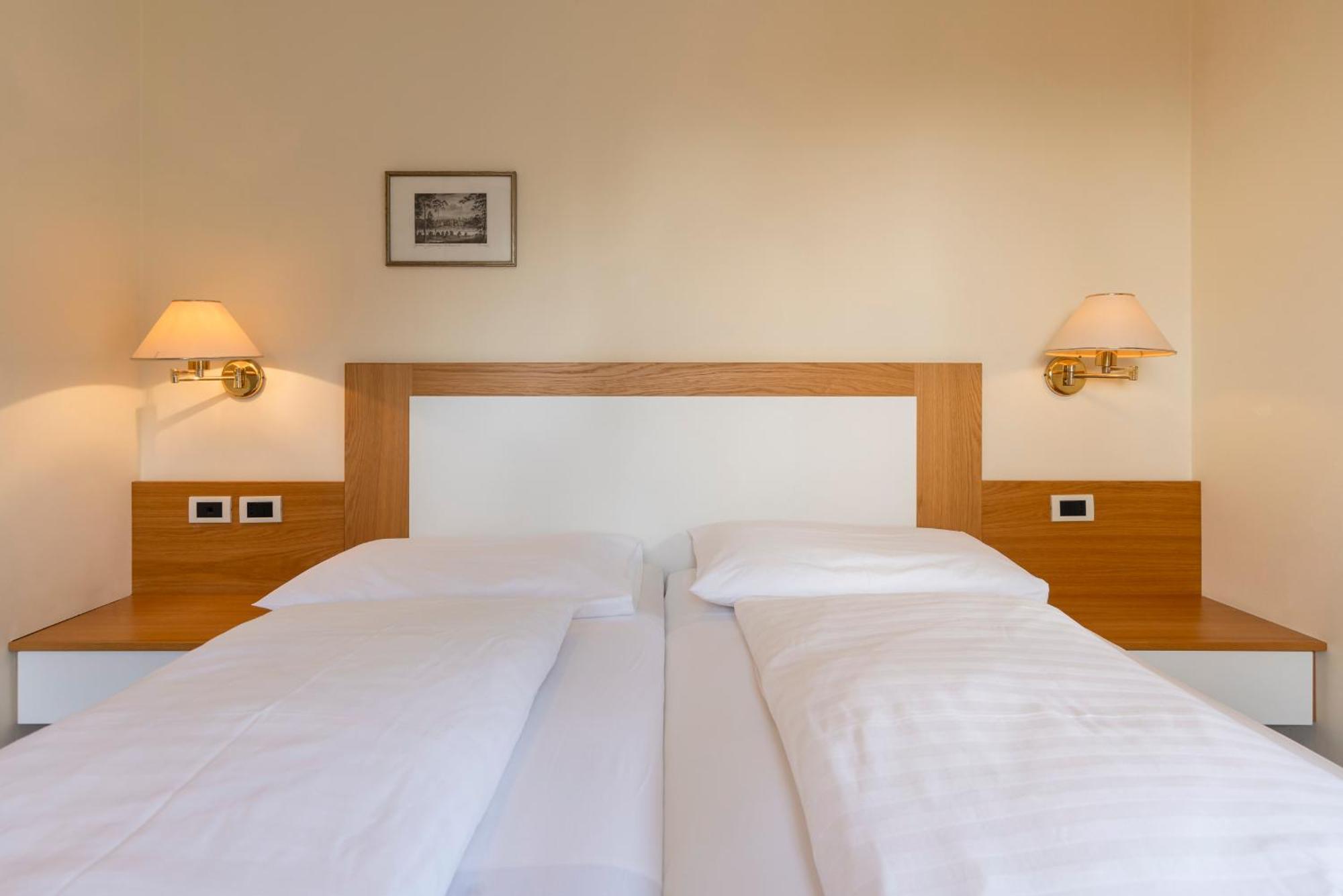 Doppelzimmer mit Balkon