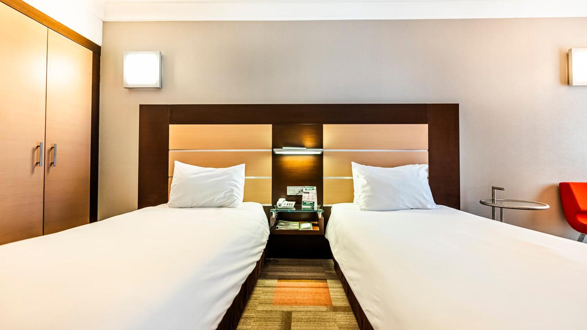 Standard Twin Room,1589559237:JPEG