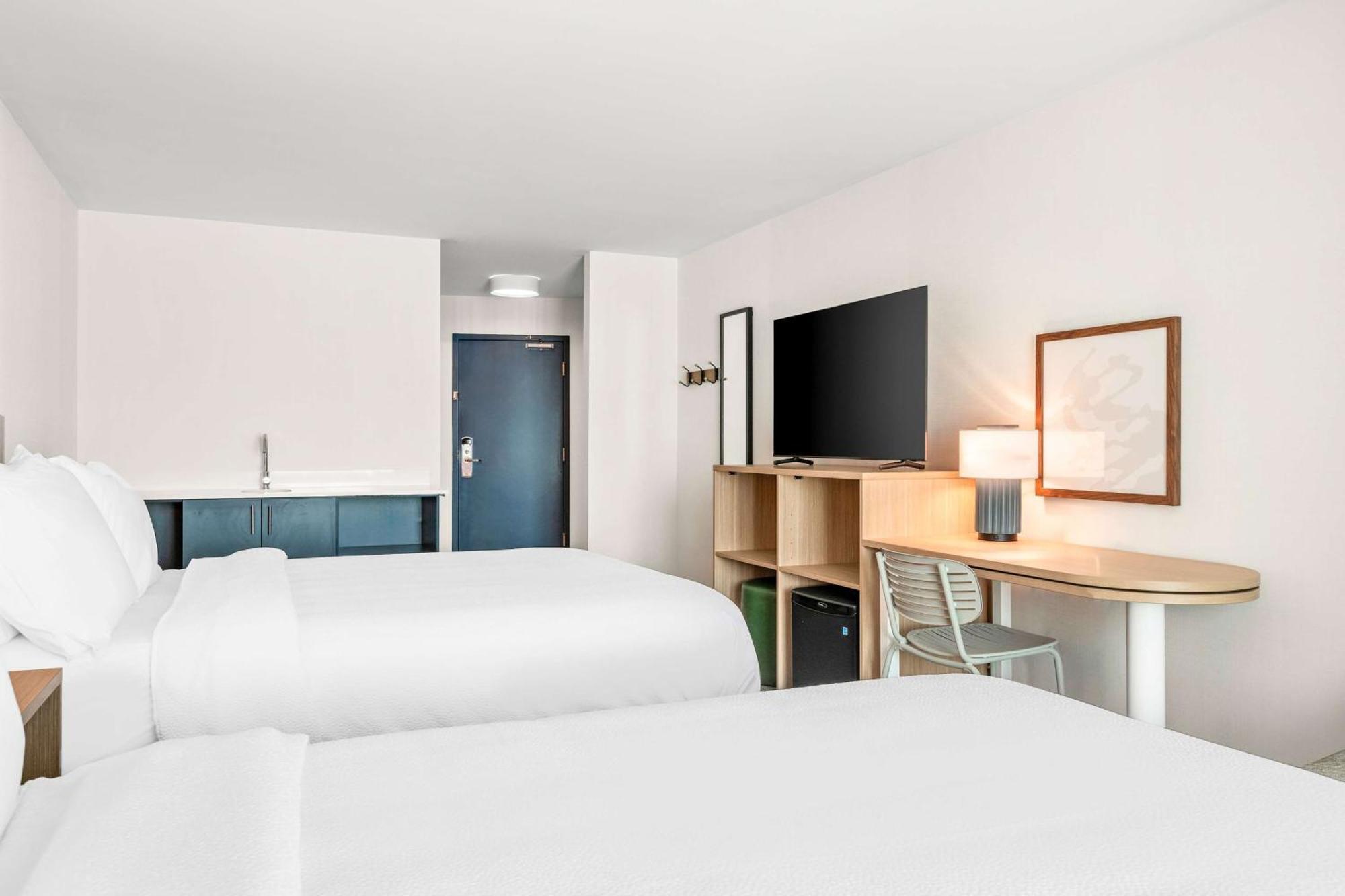 Queen Room with Two Queen Beds,1591499747:JPEG