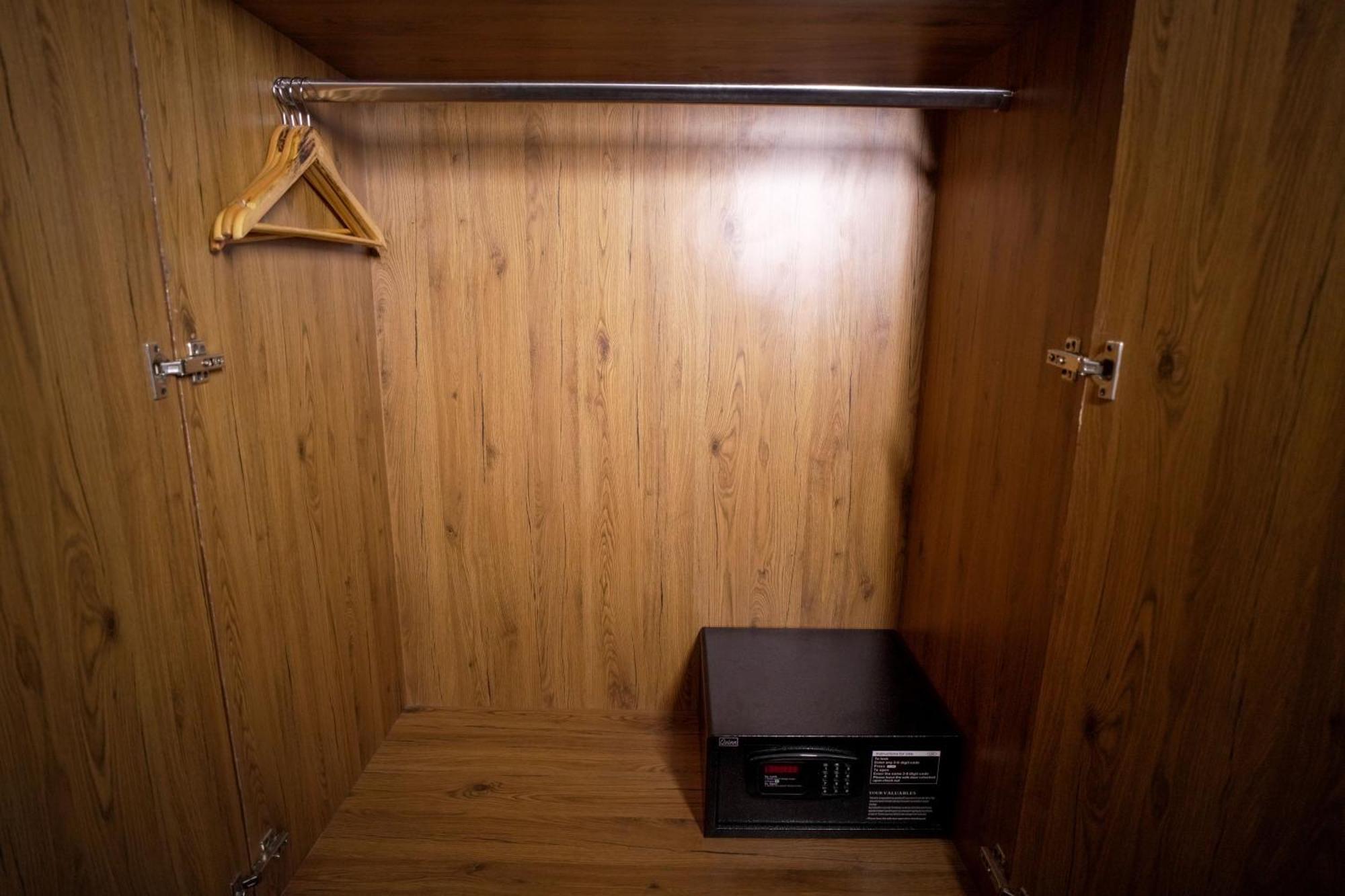 Junior Suite,1600330098:JPEG