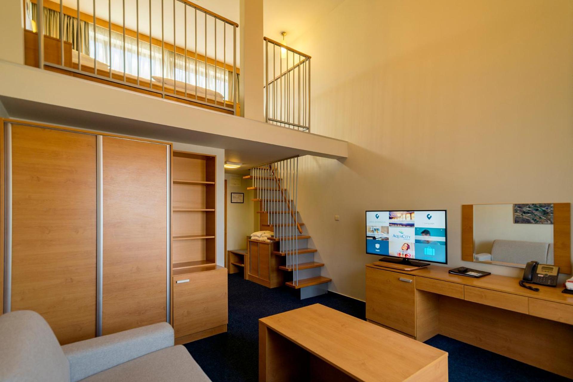 Maisonette Family Room