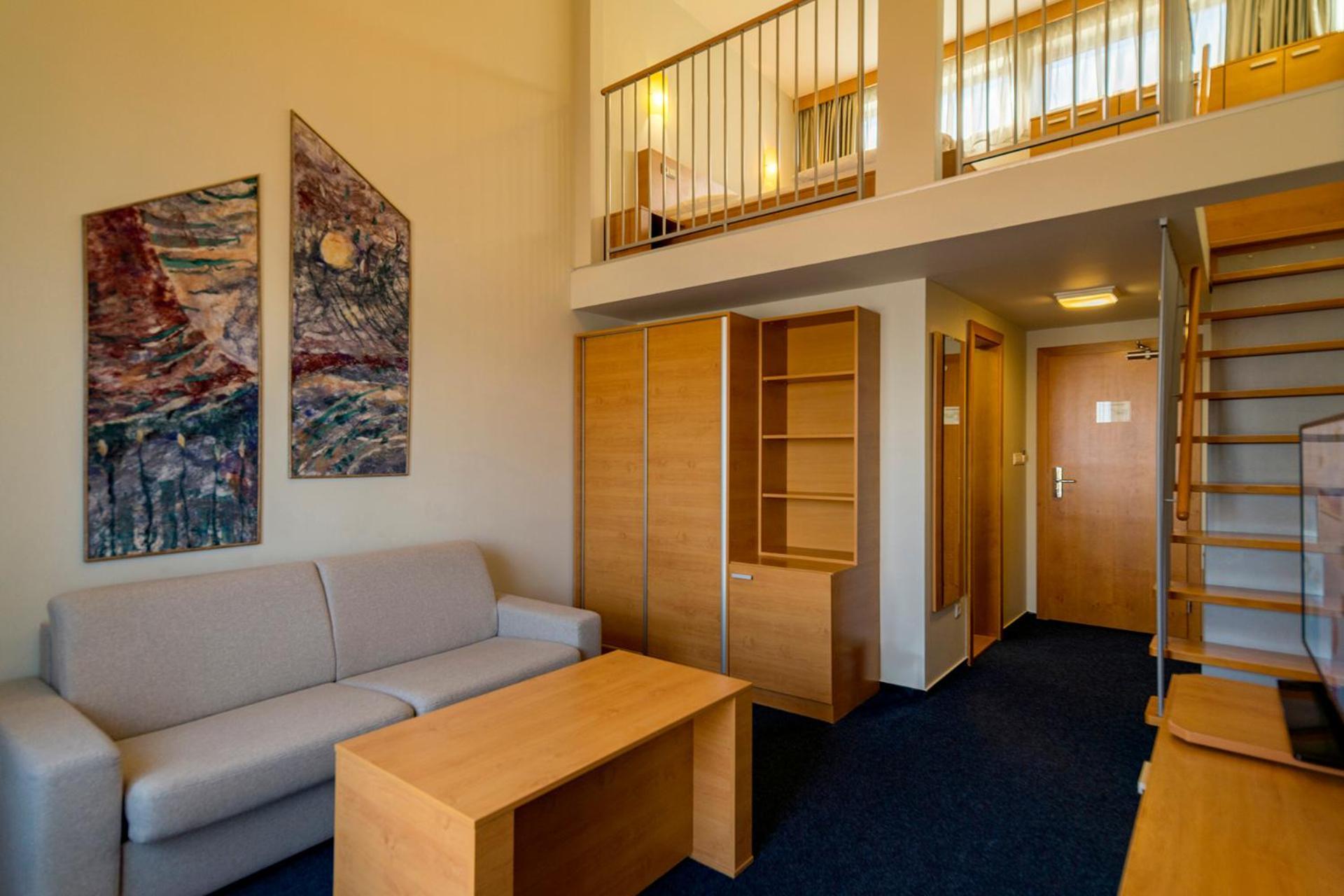 Maisonette Family Room
