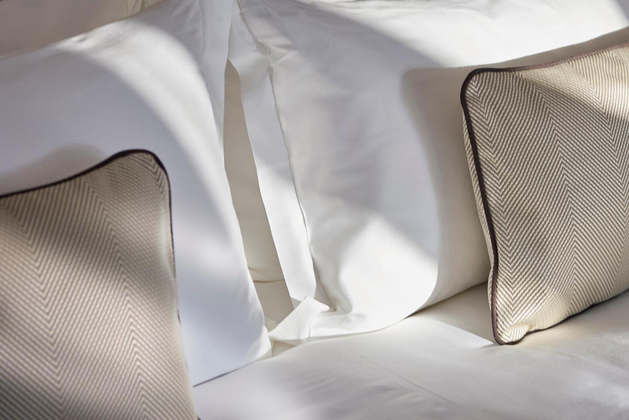 Zimmer Mandarin mit Kingsize-Bett