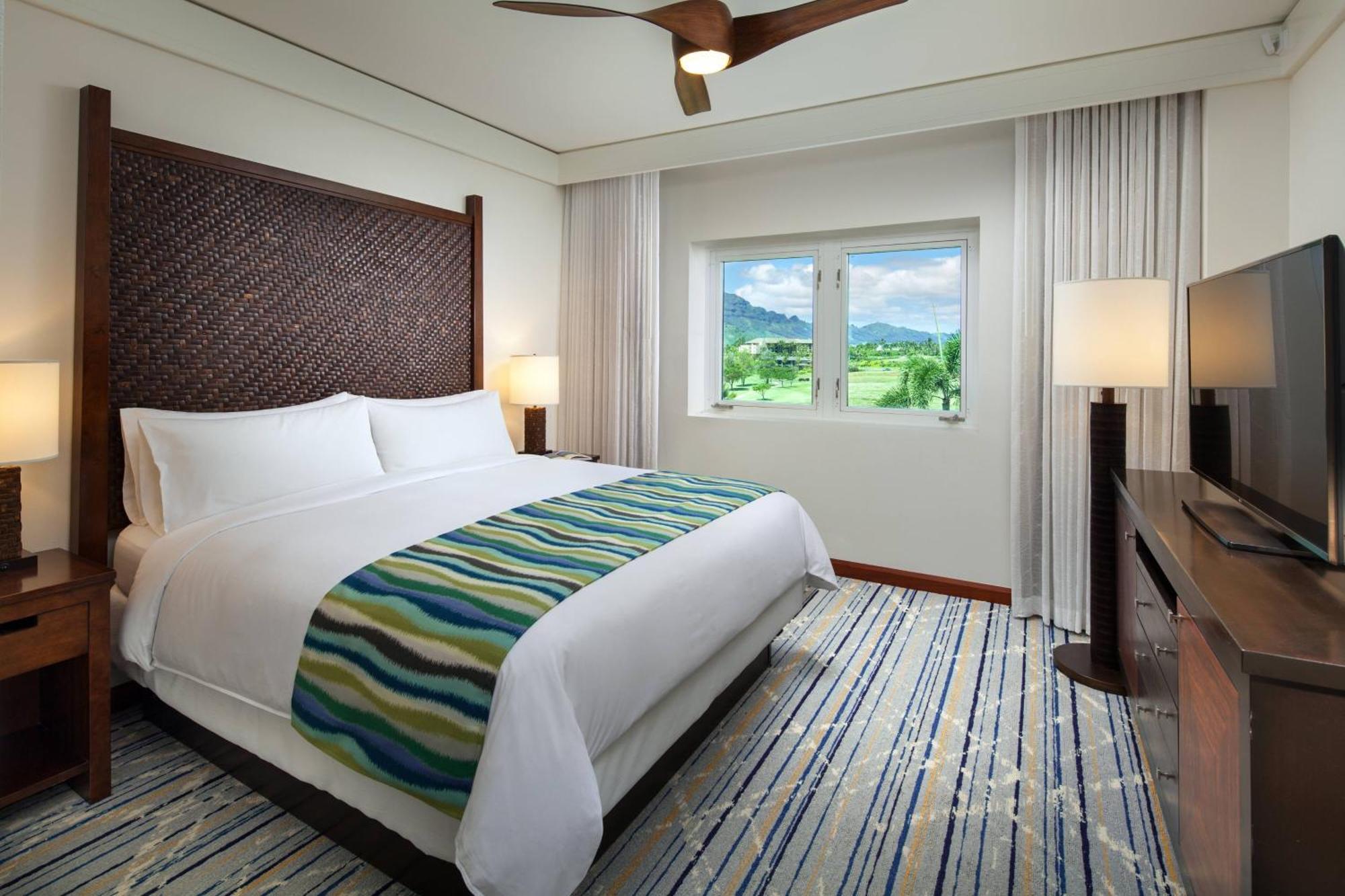 Three-Bedroom Villa Island View