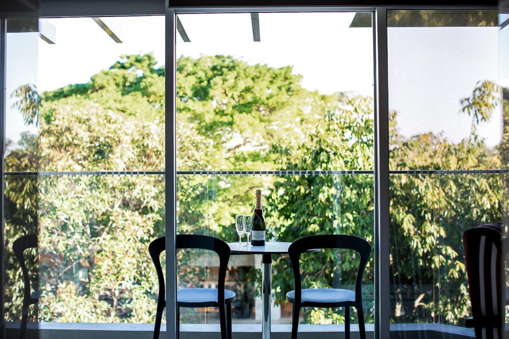 Estudio con vistas a la calle Hastings