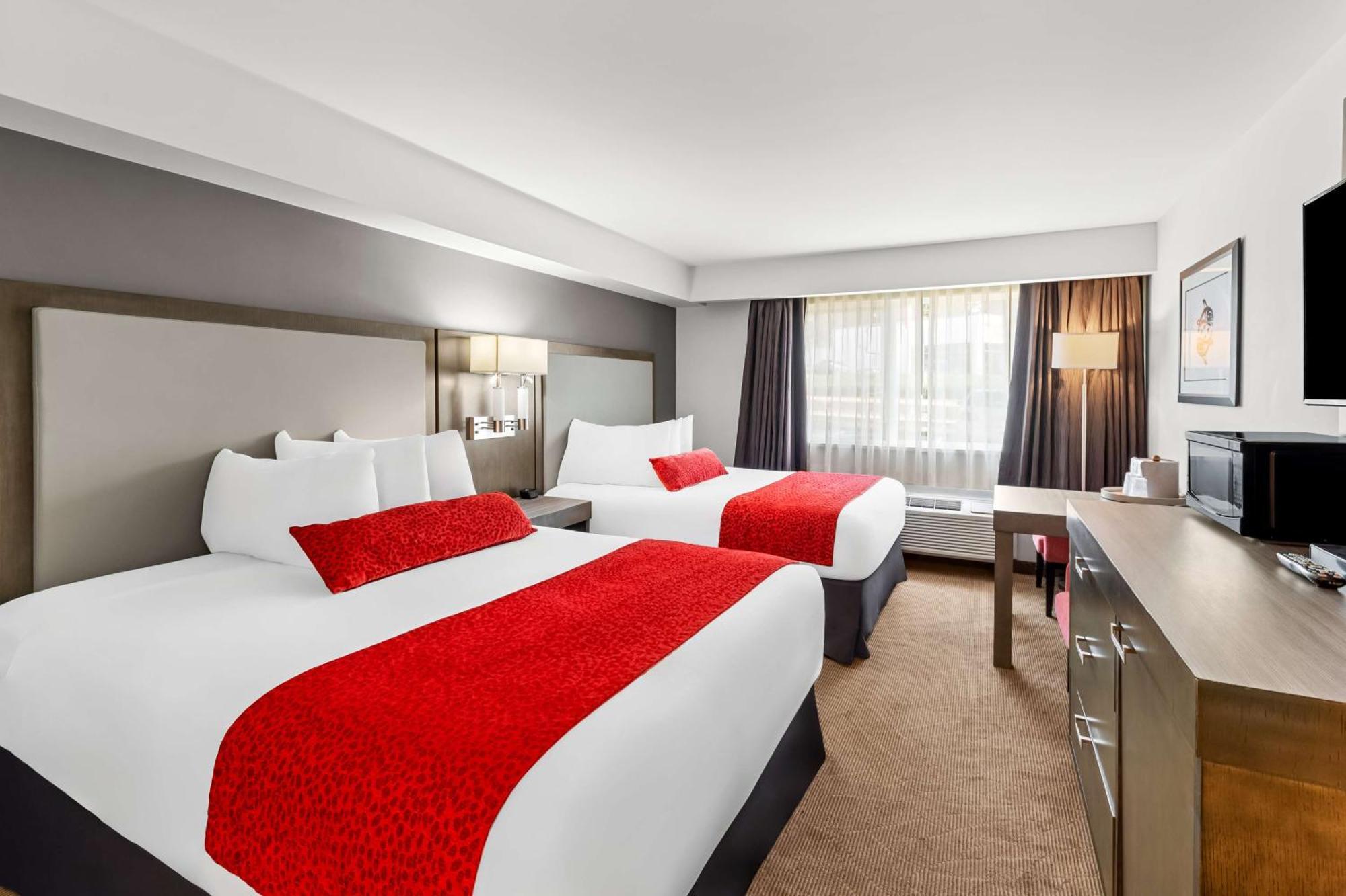 Queen Room Two Queen Beds Non-Smoking