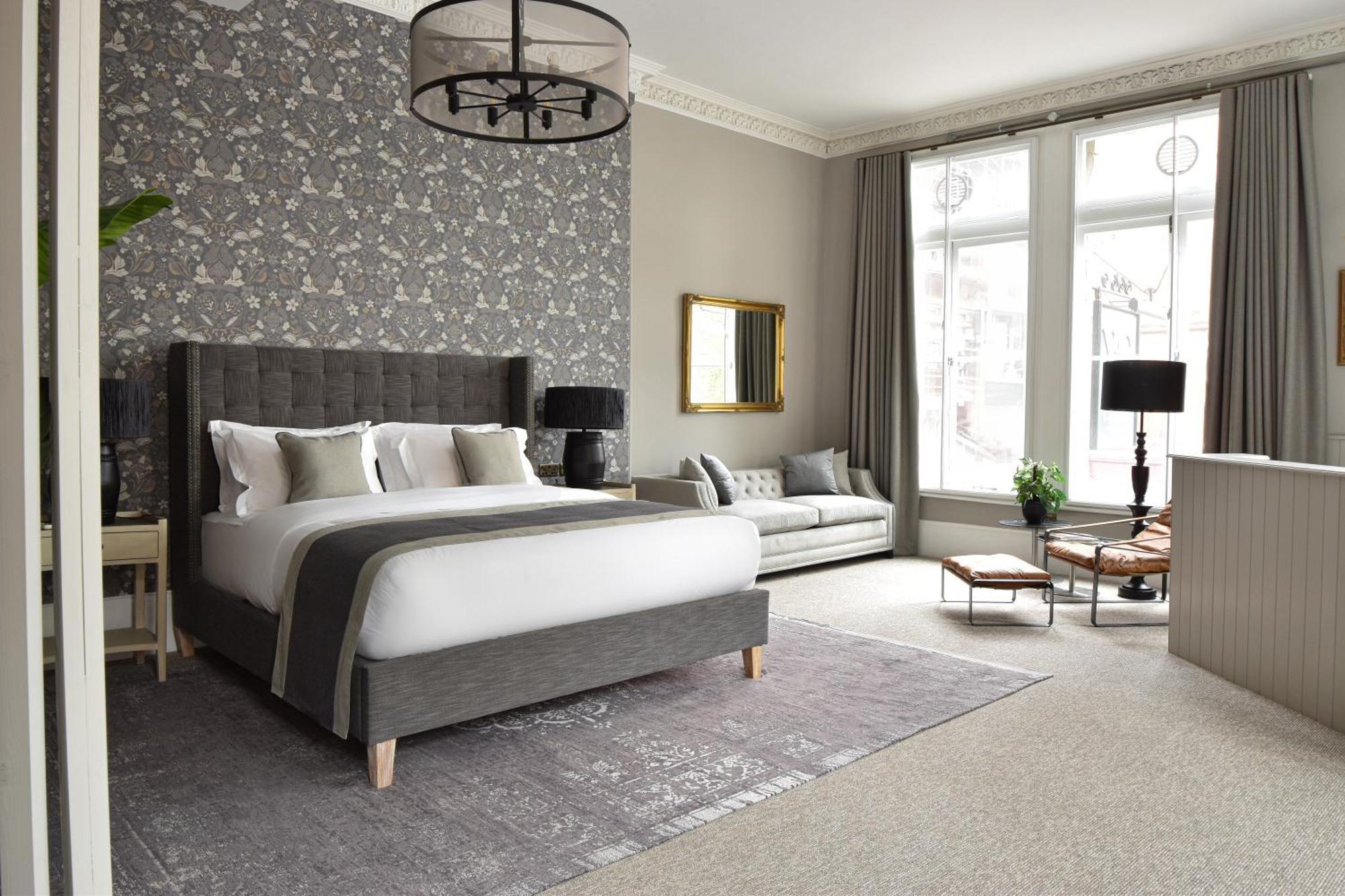 Standard Suite