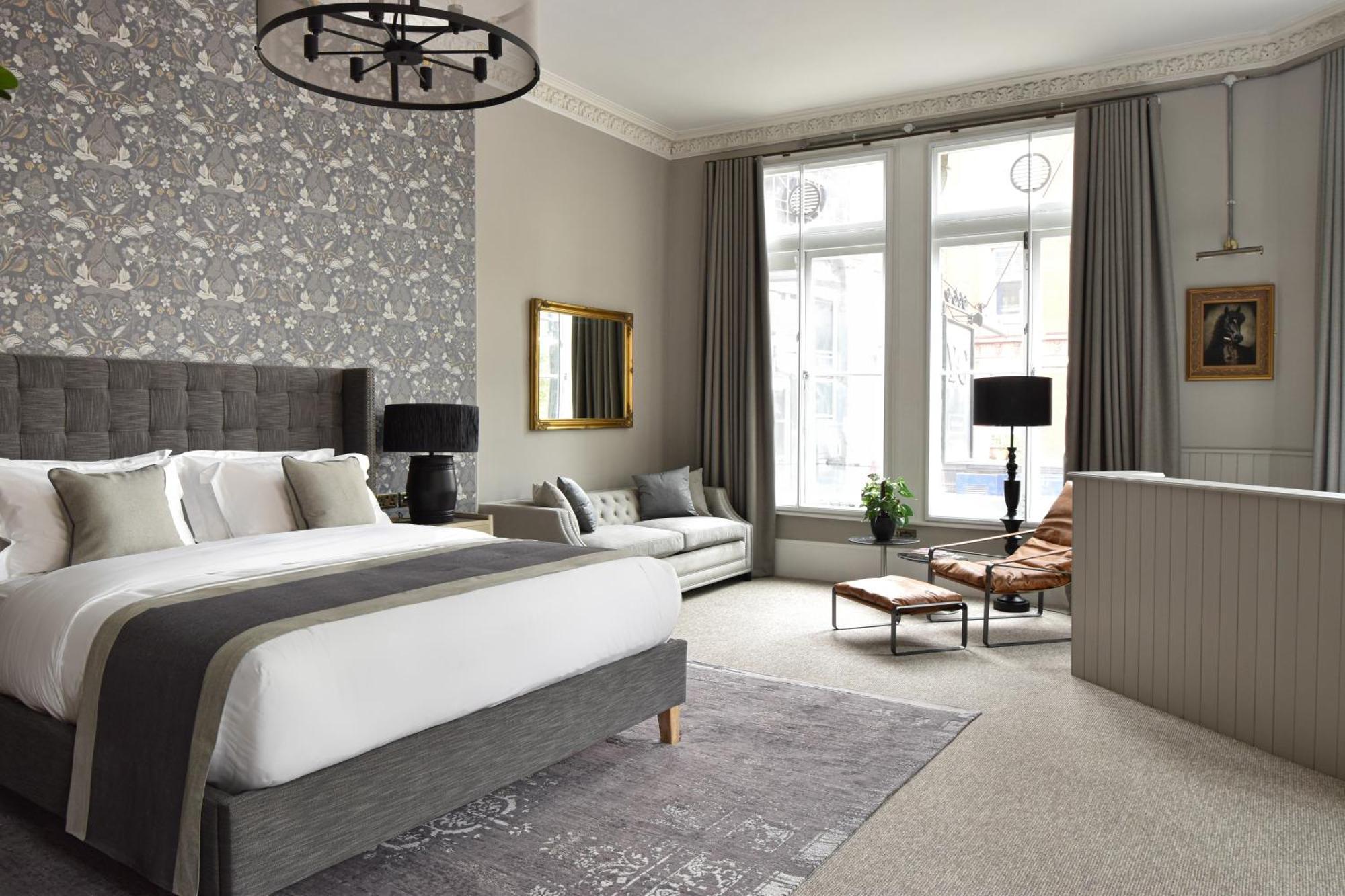 Standard Suite