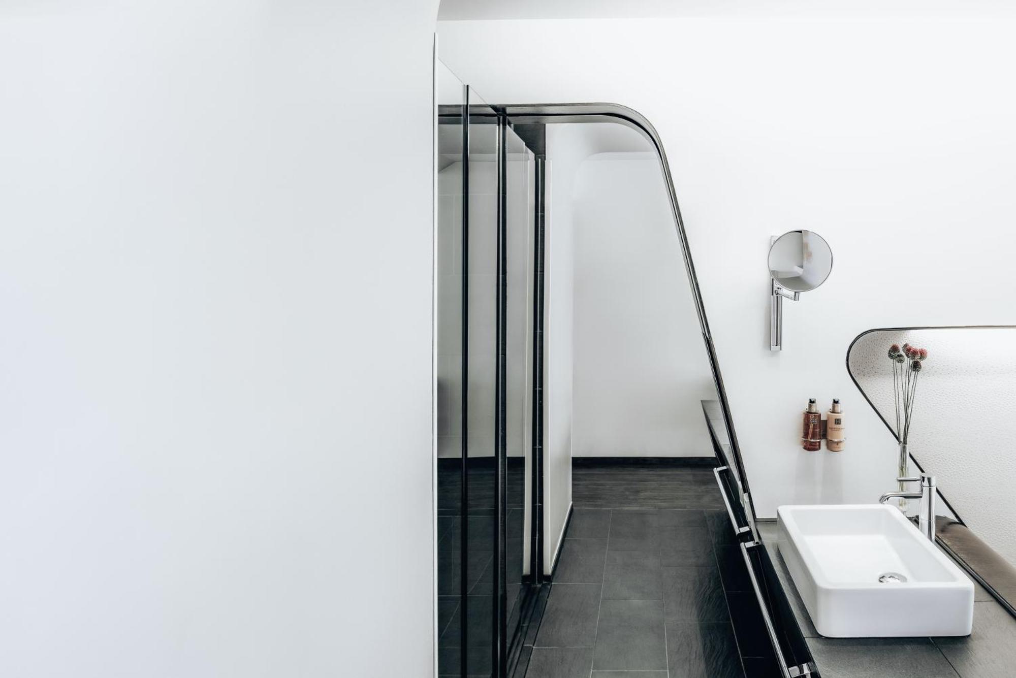Double Room Shower