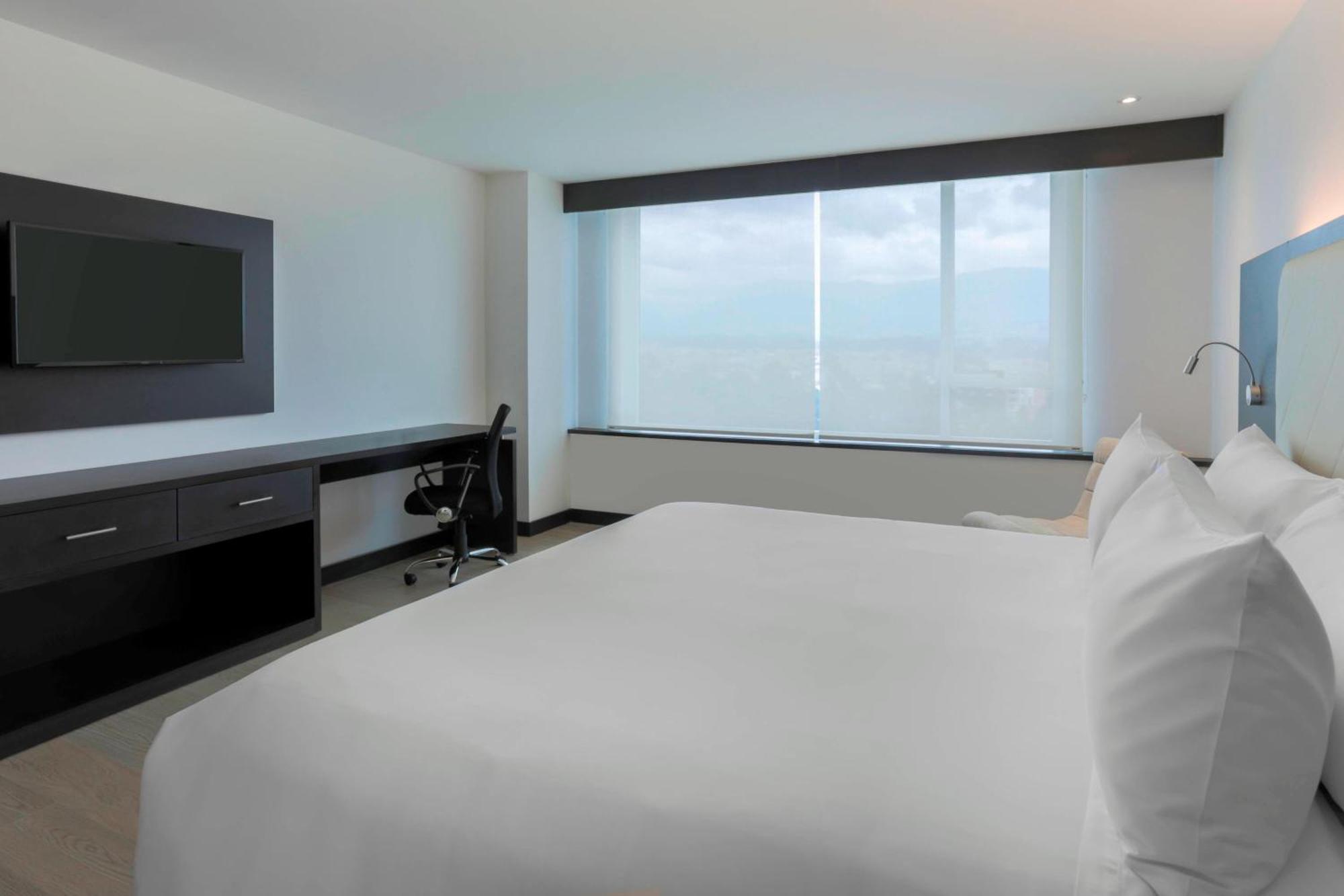 King Room,1633032575:JPEG