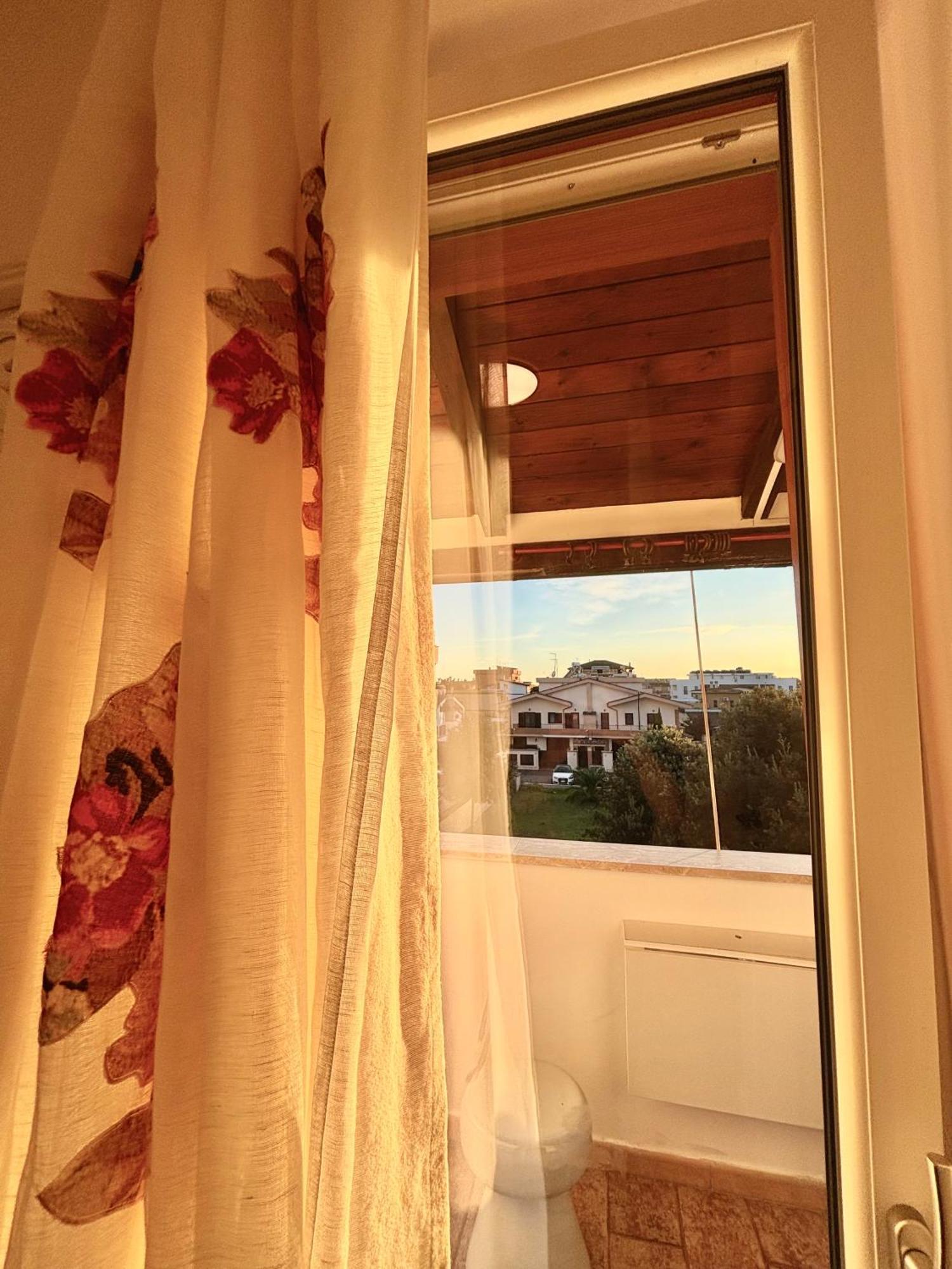 Single Room Balcony