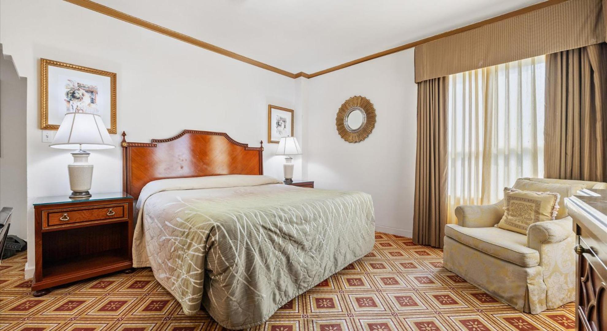 Zimmer mit Kingsize-Bett