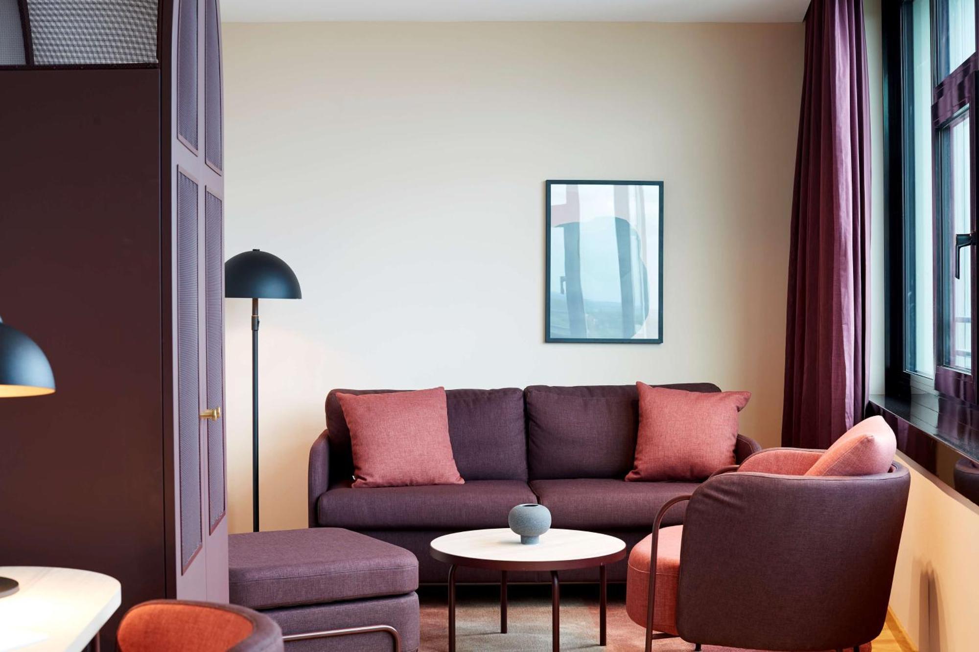 Superior Family Room,1650045391:JPEG