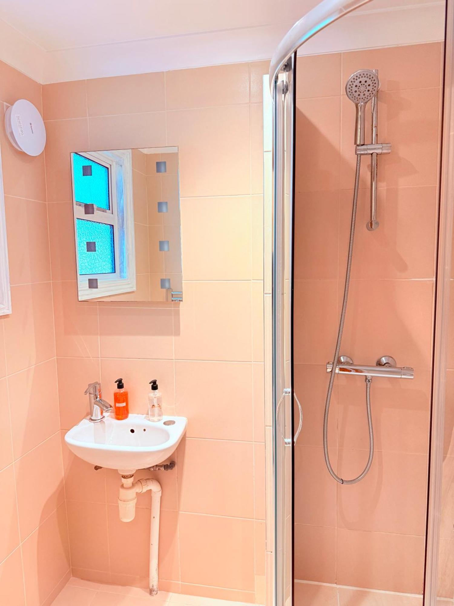 Double Room,1655272373:JPEG
