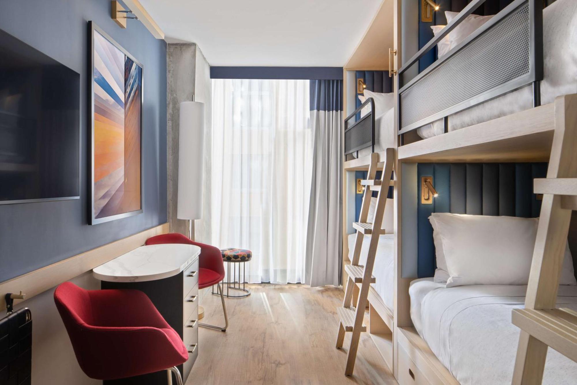 Room with Four Twin Beds,1657221491:JPEG