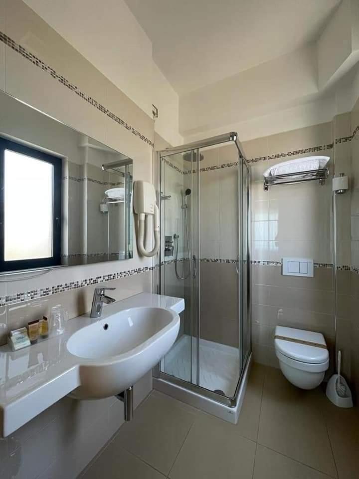 Deluxe Doppelzimmer mit Balkon und Meerblick